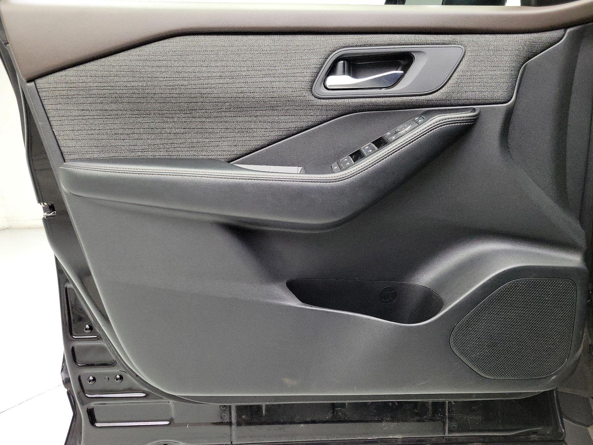 Thumbnail: 2023 Nissan Rogue - 12