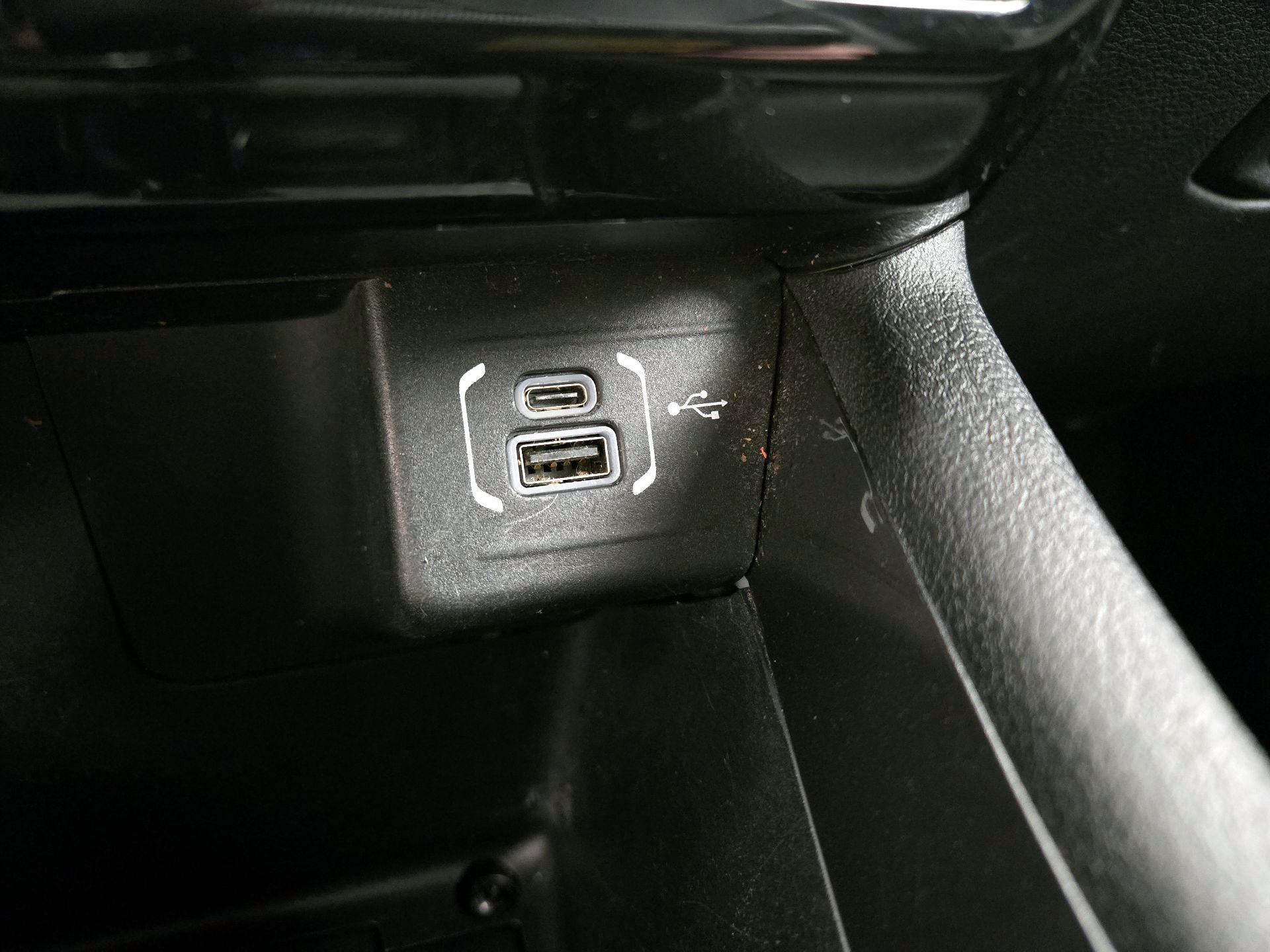 Thumbnail: 2023 Jeep Compass - 18