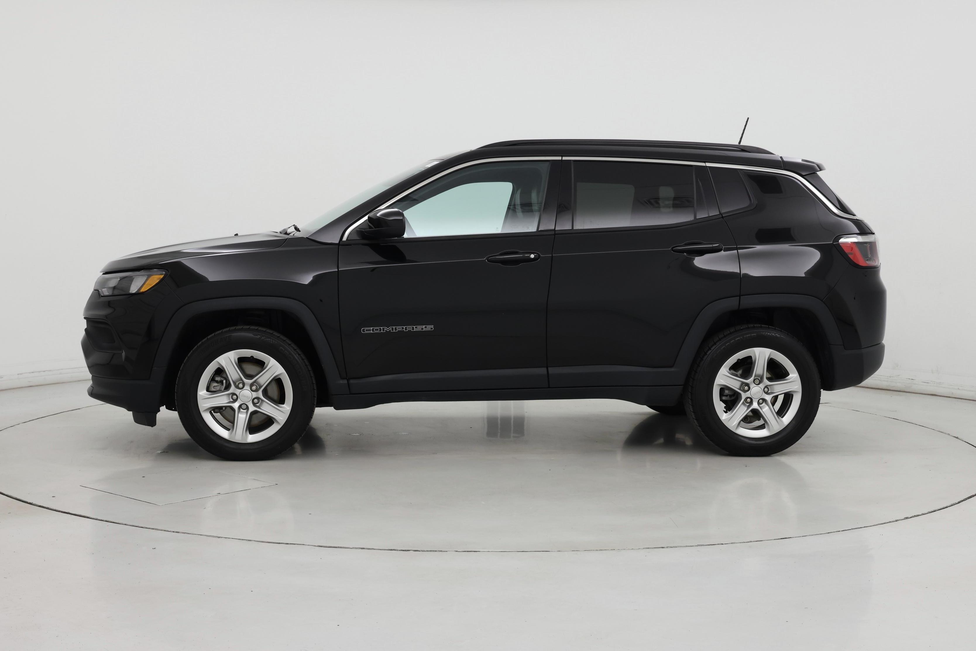Thumbnail: 2023 Jeep Compass - 3