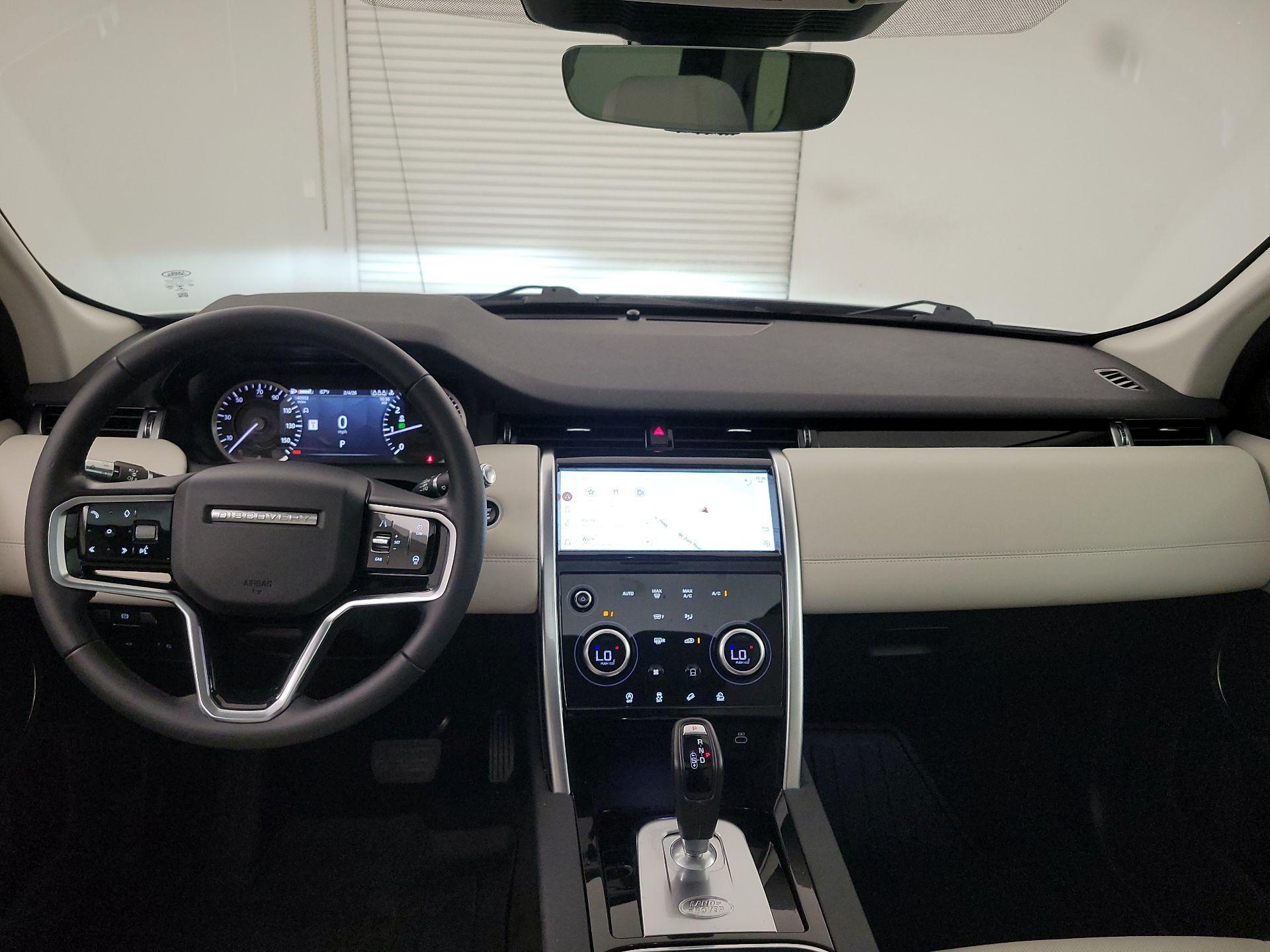 Thumbnail: 2021 Land Rover Discovery Sport - 9