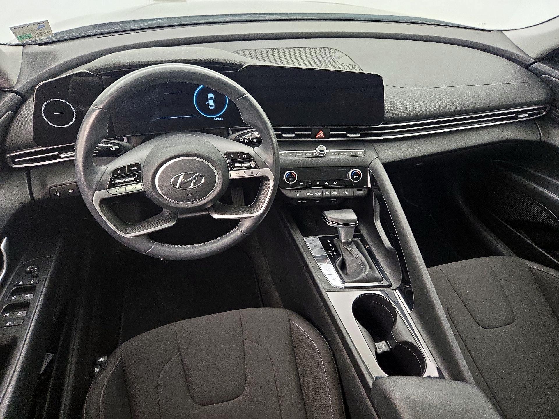 Thumbnail: 2023 Hyundai Elantra - 9