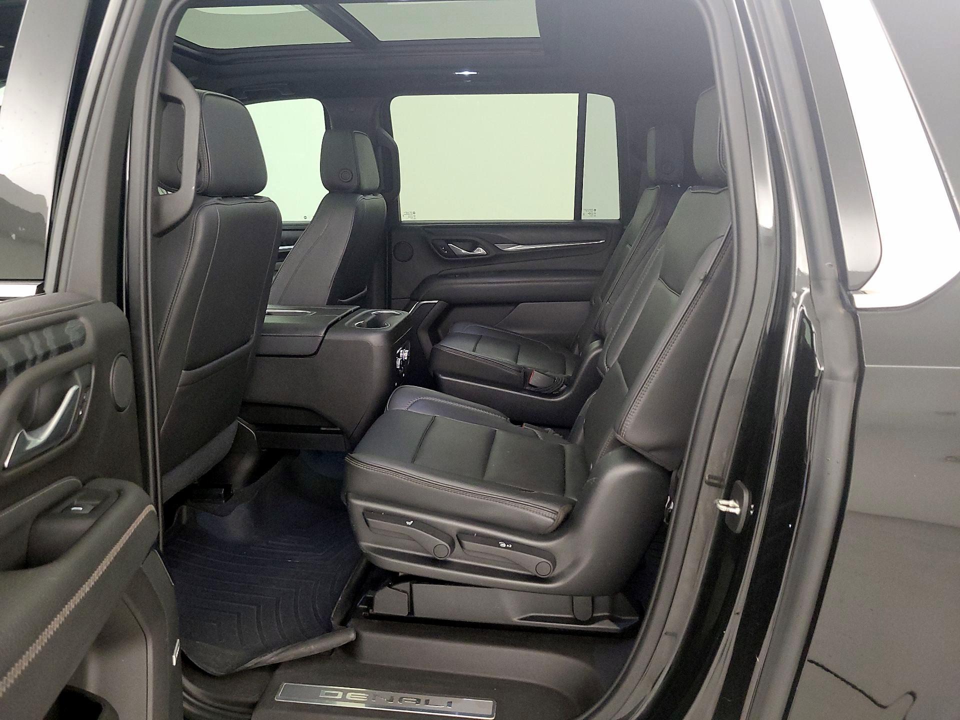 Thumbnail: 2021 GMC Yukon XL - 20