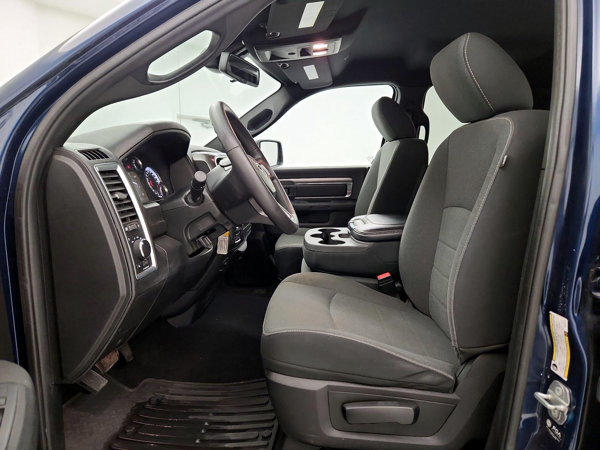 Thumbnail: 2021 RAM 1500 Classic - 11