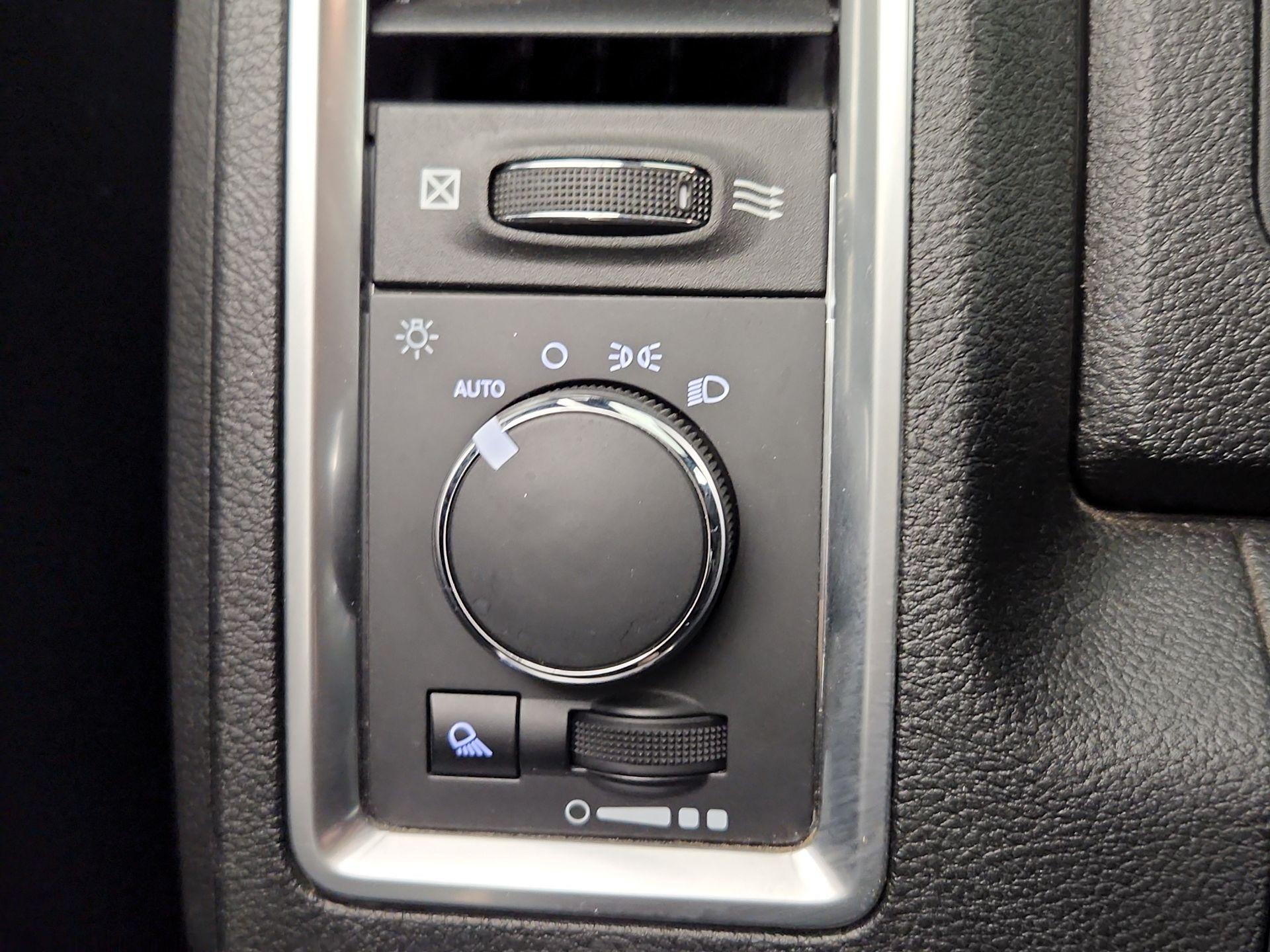 Thumbnail: 2021 RAM 1500 Classic - 13