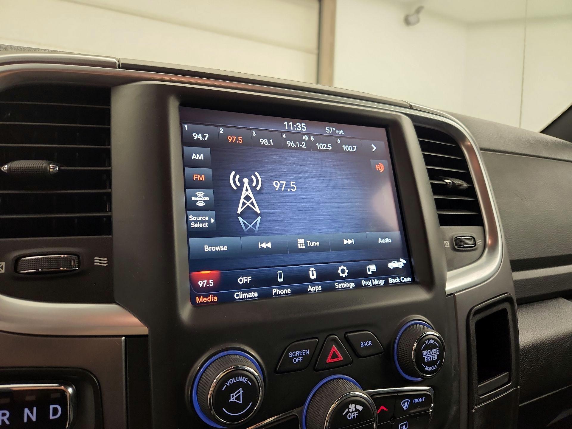 Thumbnail: 2021 RAM 1500 Classic - 15