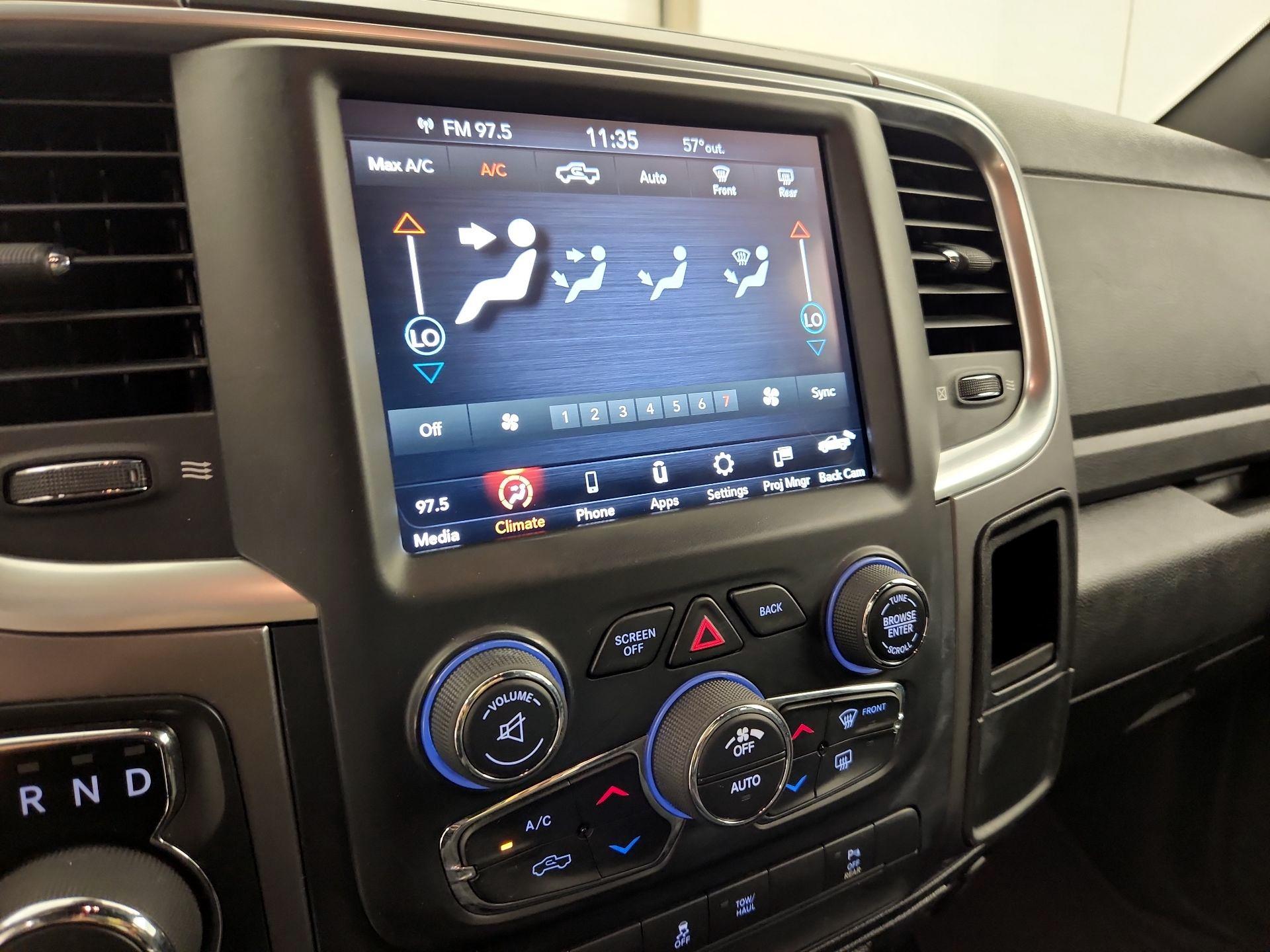 Thumbnail: 2021 RAM 1500 Classic - 16