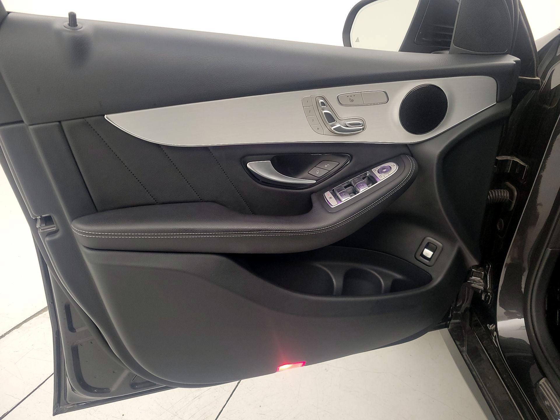 Thumbnail: 2022 Mercedes-Benz GLC - 12