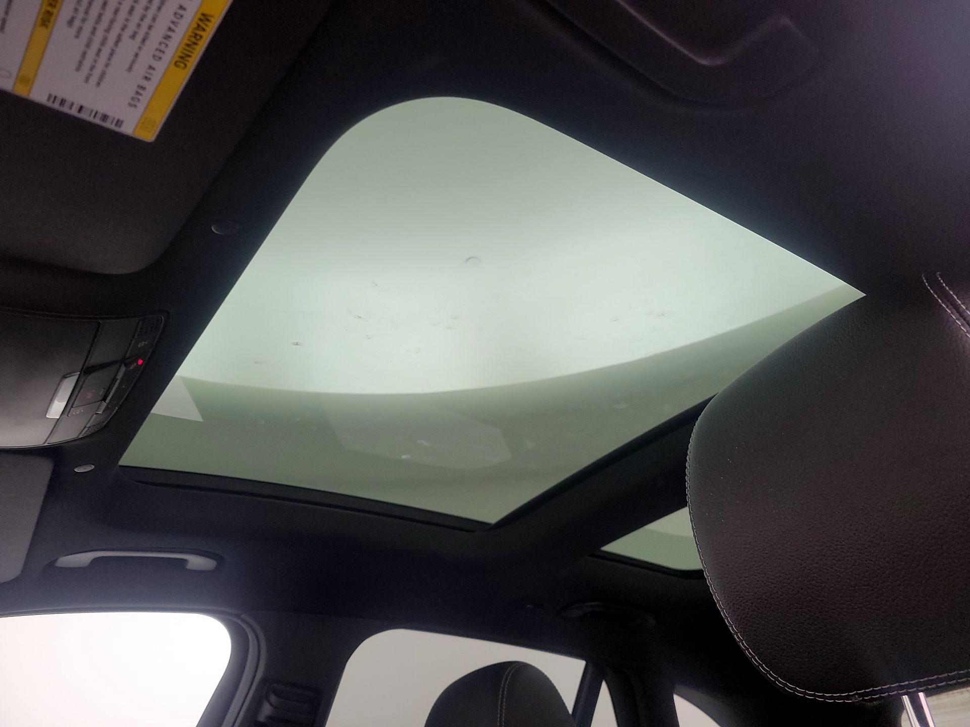 Thumbnail: 2022 Mercedes-Benz GLC - 19