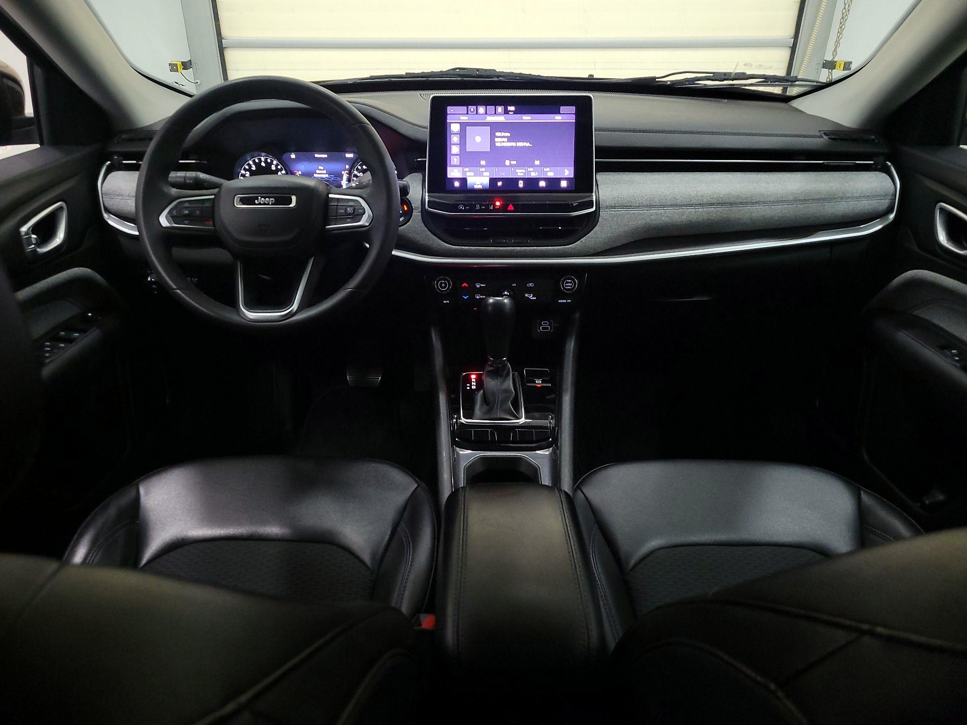 Thumbnail: 2022 Jeep Compass - 9