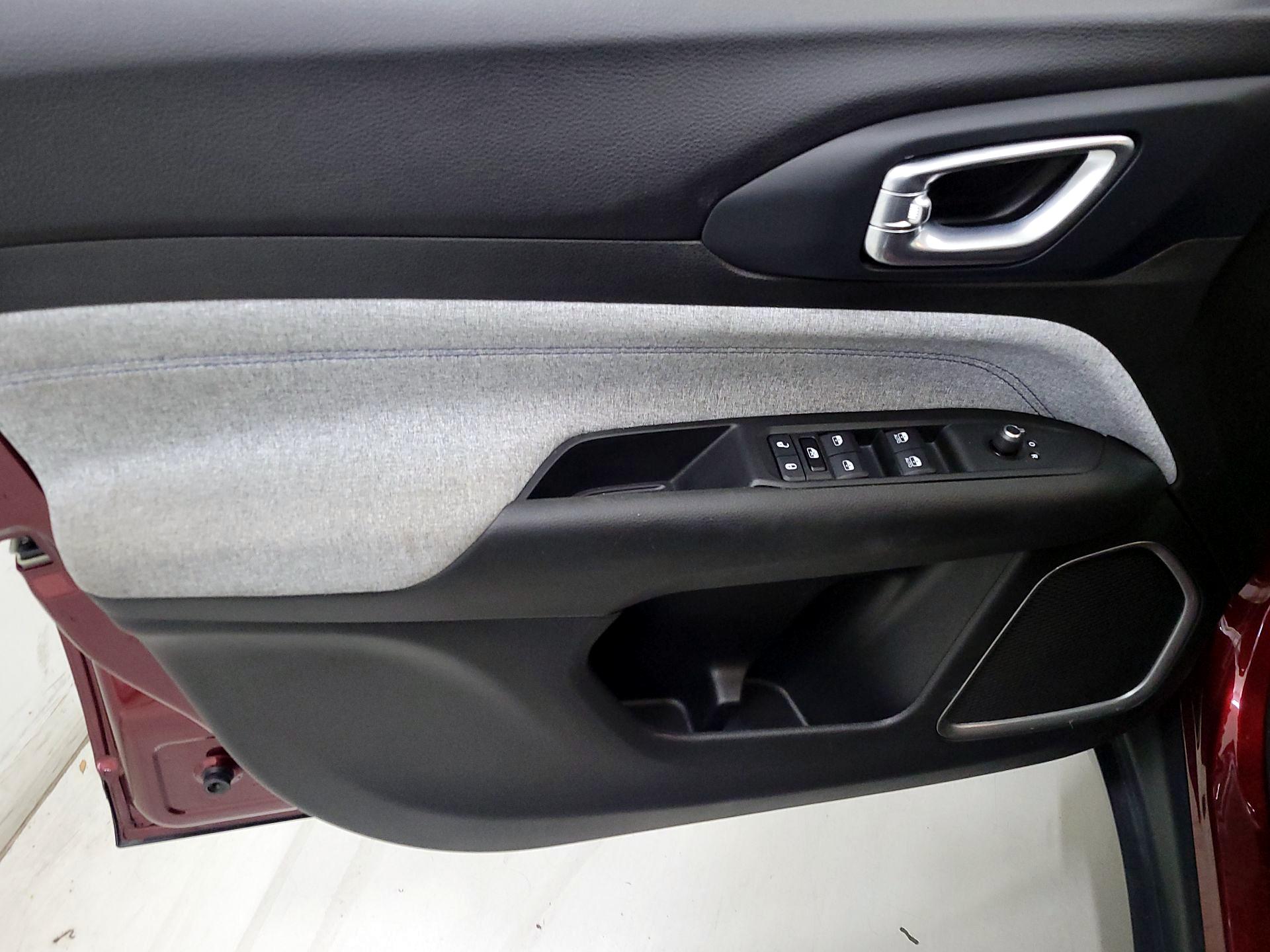 Thumbnail: 2022 Jeep Compass - 12