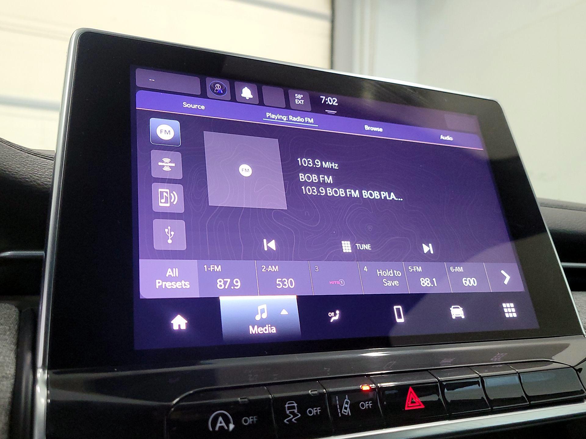 Thumbnail: 2022 Jeep Compass - 15