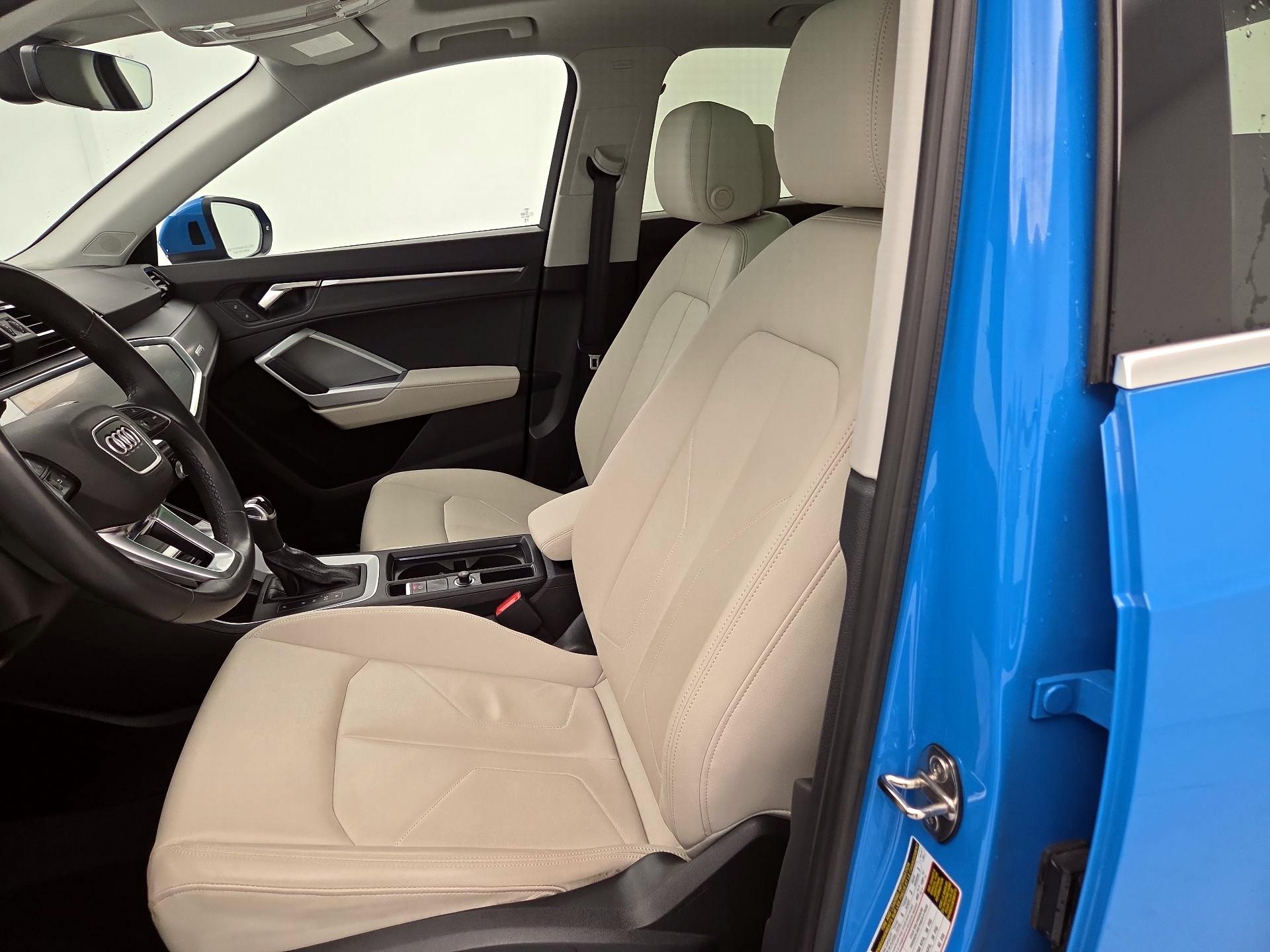 Thumbnail: 2023 Audi Q3 - 11