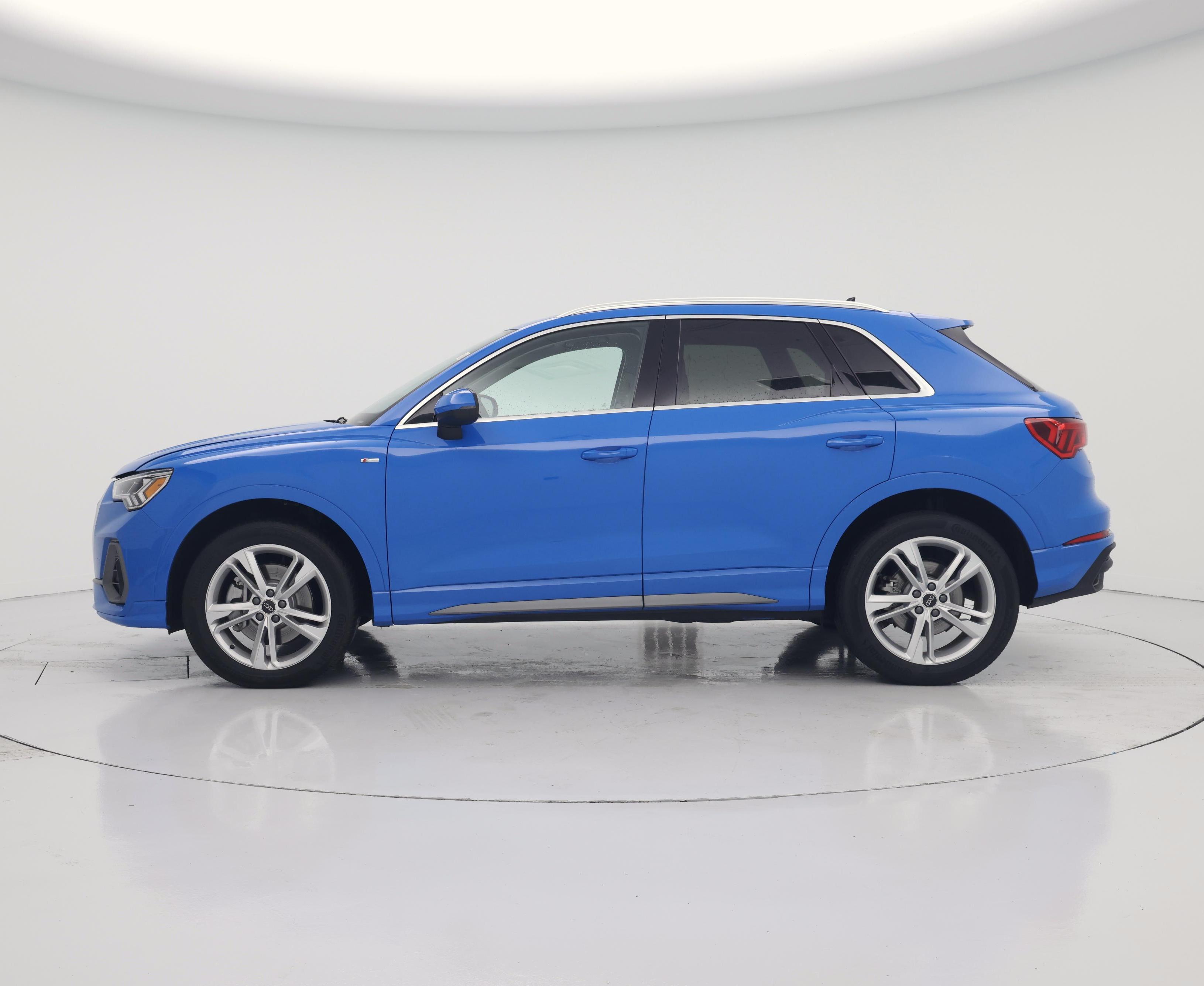 Thumbnail: 2023 Audi Q3 - 3