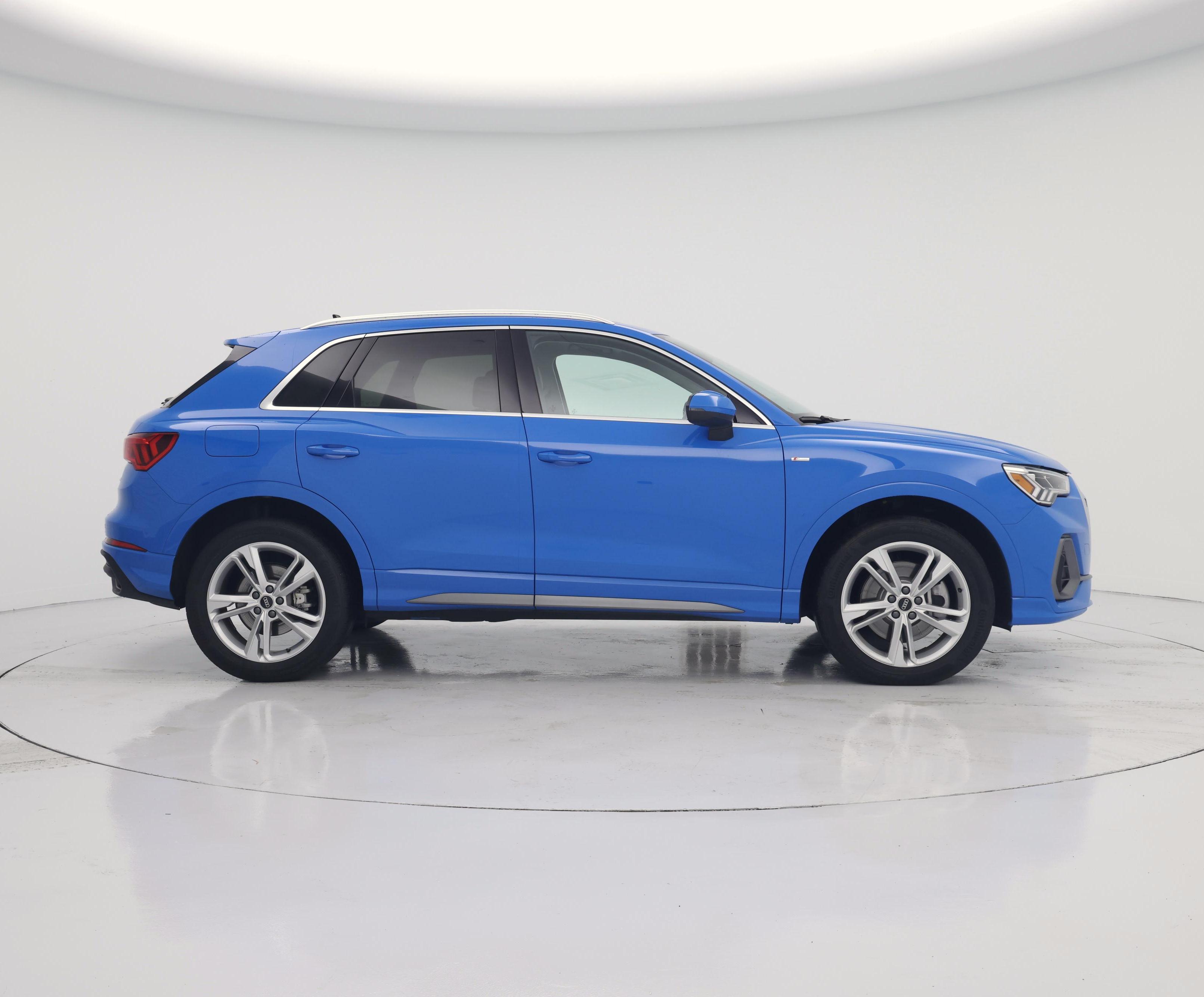 Thumbnail: 2023 Audi Q3 - 7