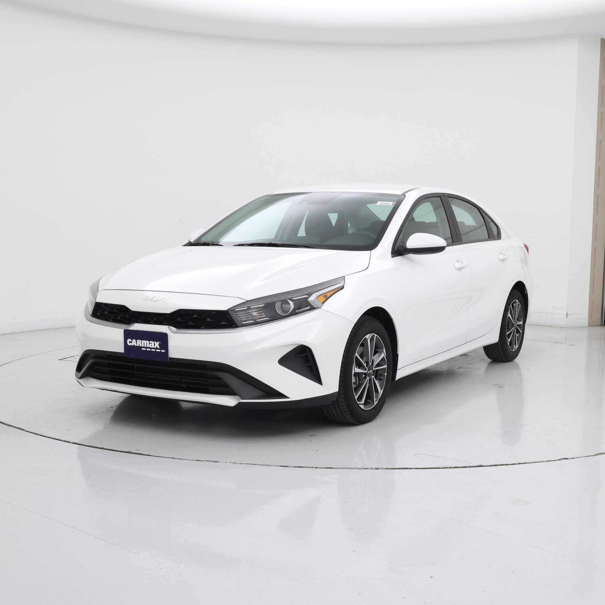 Thumbnail: 2024 Kia Forte - 4