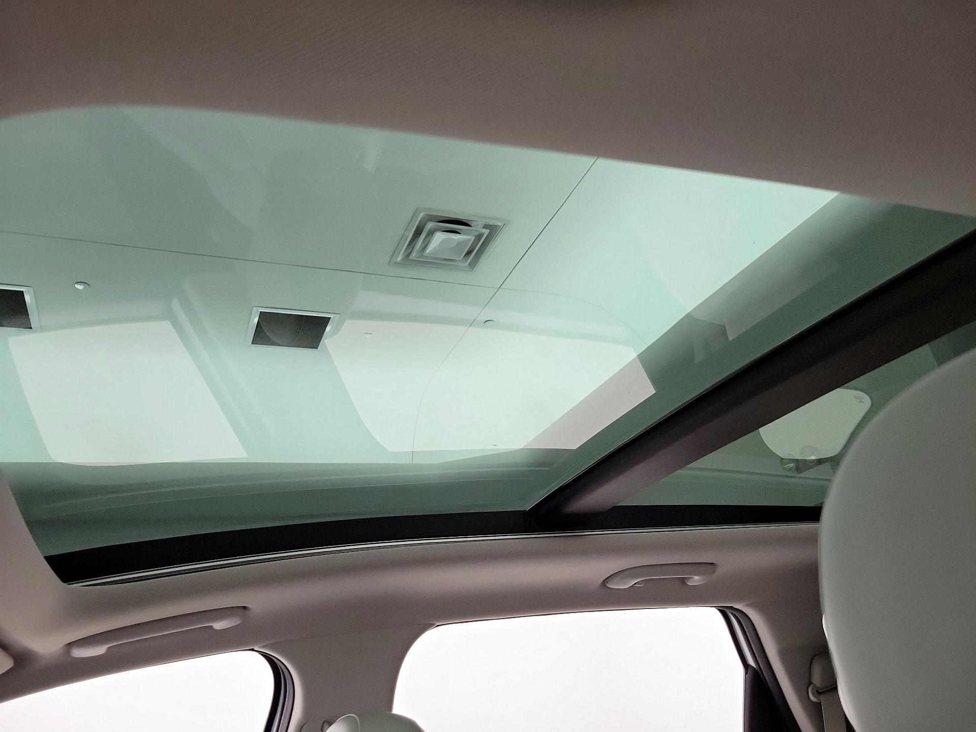 Thumbnail: 2023 Kia Sorento - 20