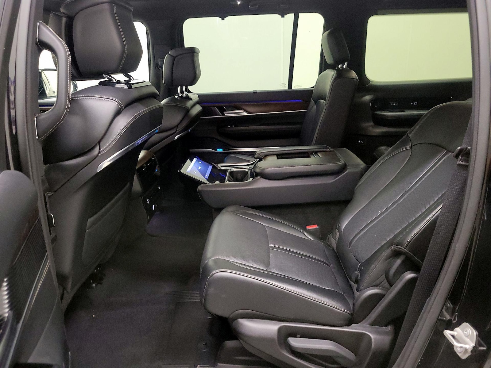 2024 Jeep Grand Wagoneer L Series I - Photo 22