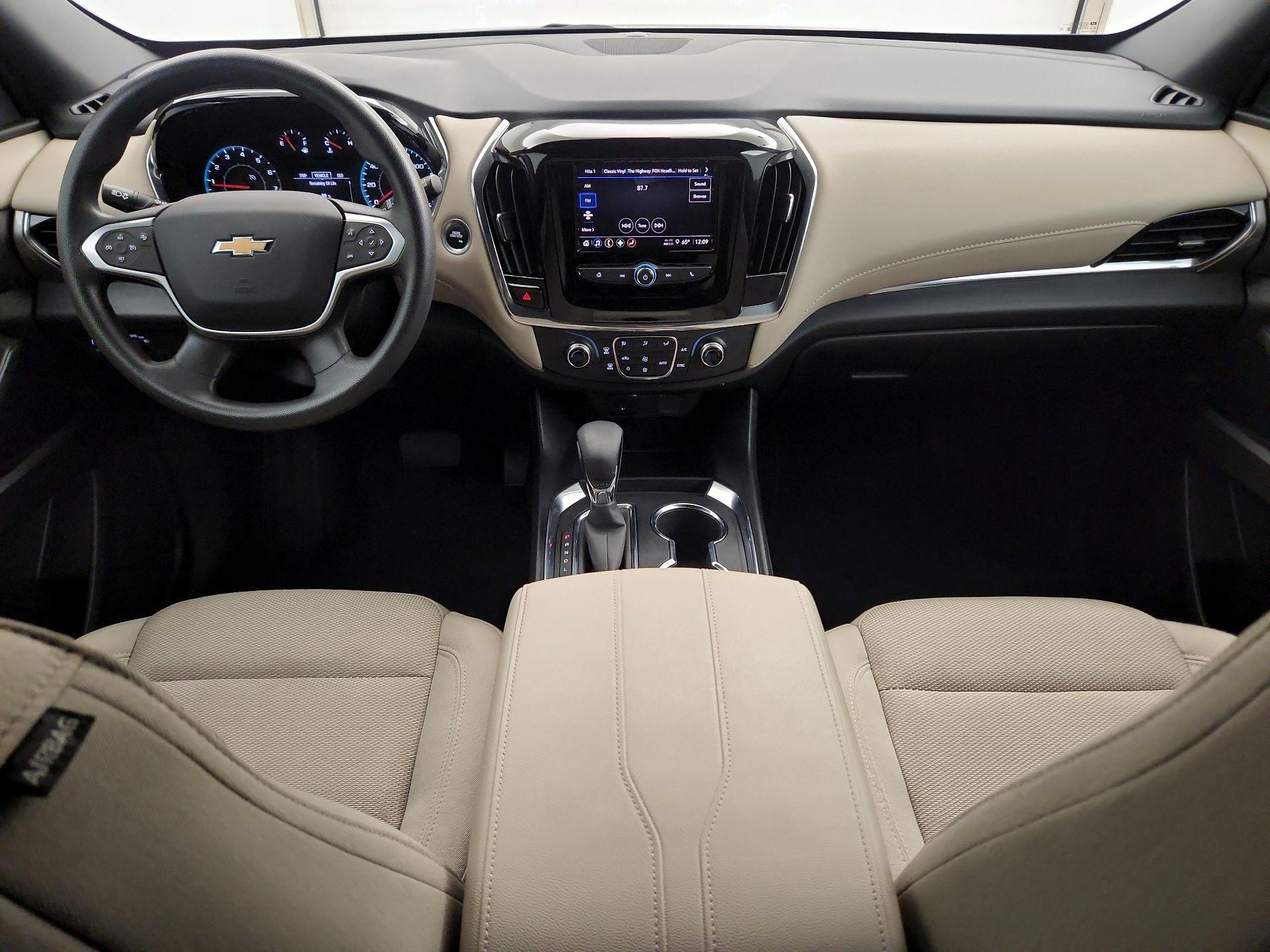 Thumbnail: 2023 Chevrolet Traverse - 9