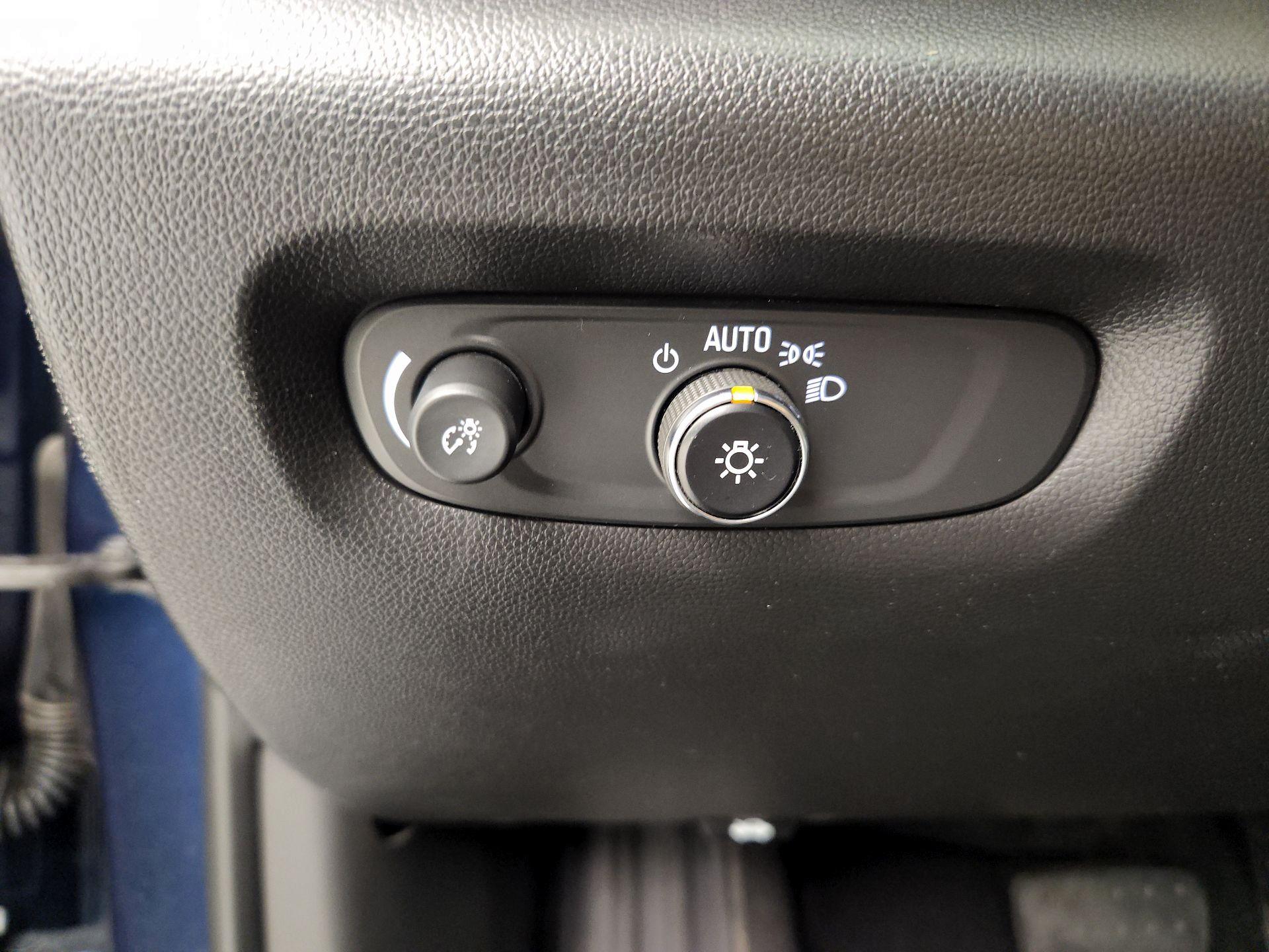 Thumbnail: 2023 Chevrolet Traverse - 13