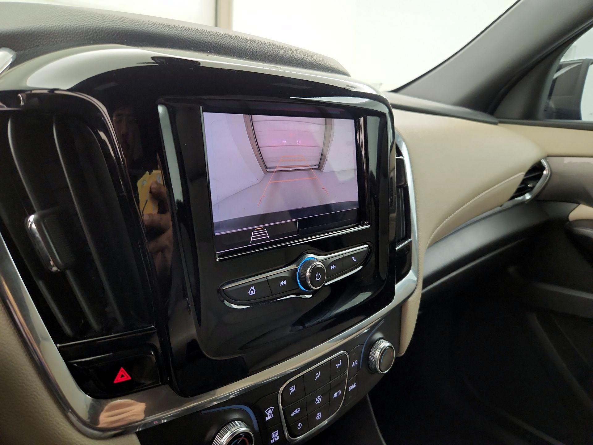 Thumbnail: 2023 Chevrolet Traverse - 14