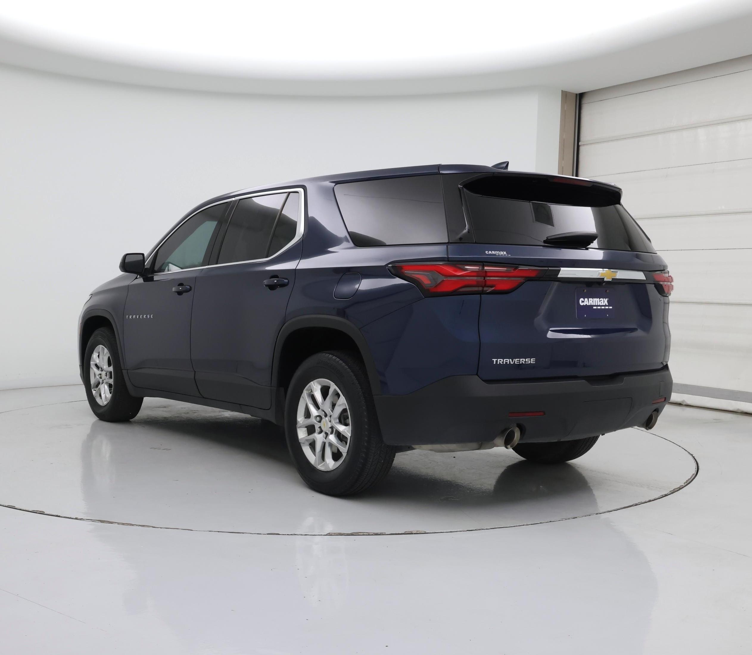 Thumbnail: 2023 Chevrolet Traverse - 2