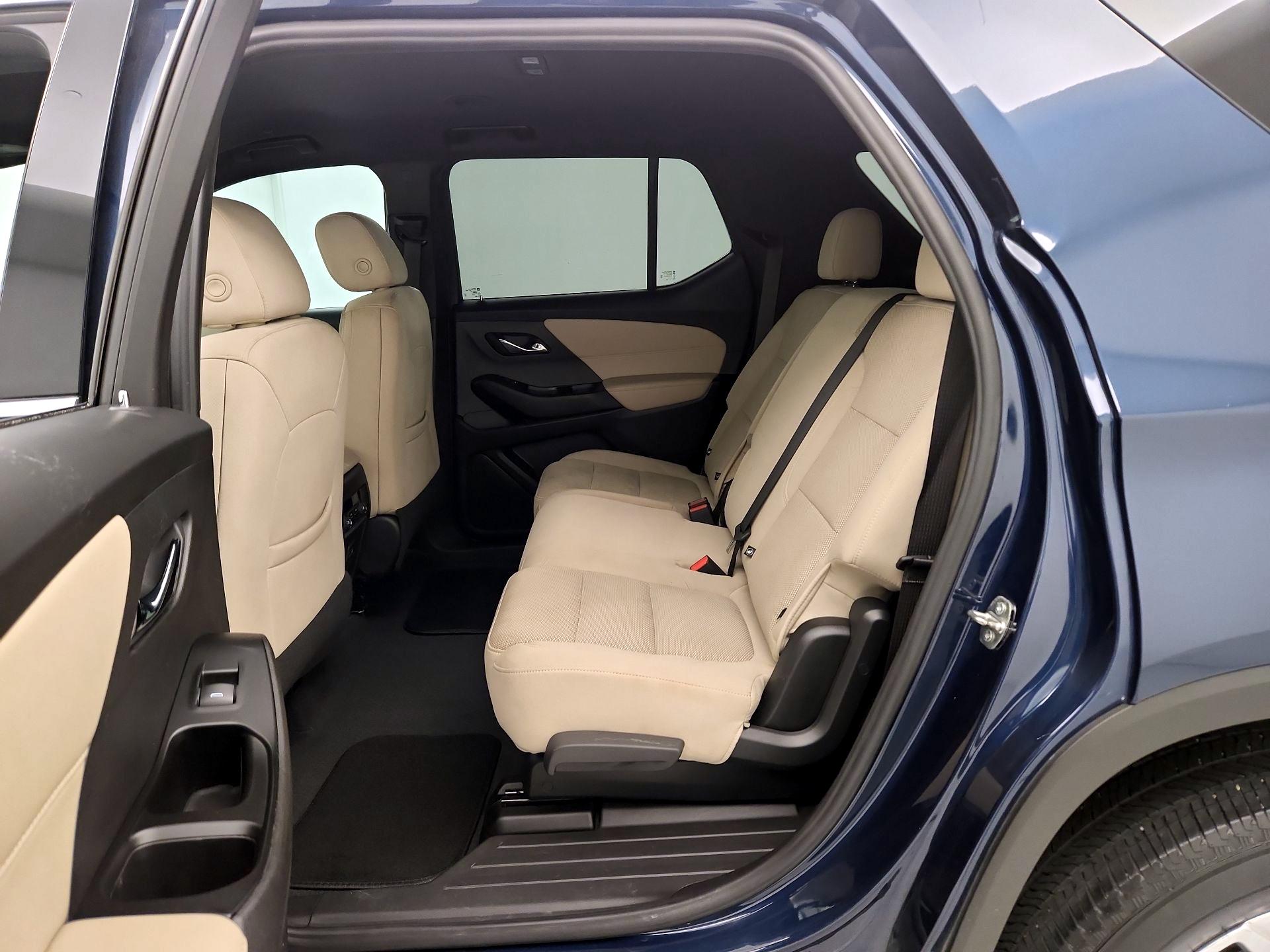 Thumbnail: 2023 Chevrolet Traverse - 19