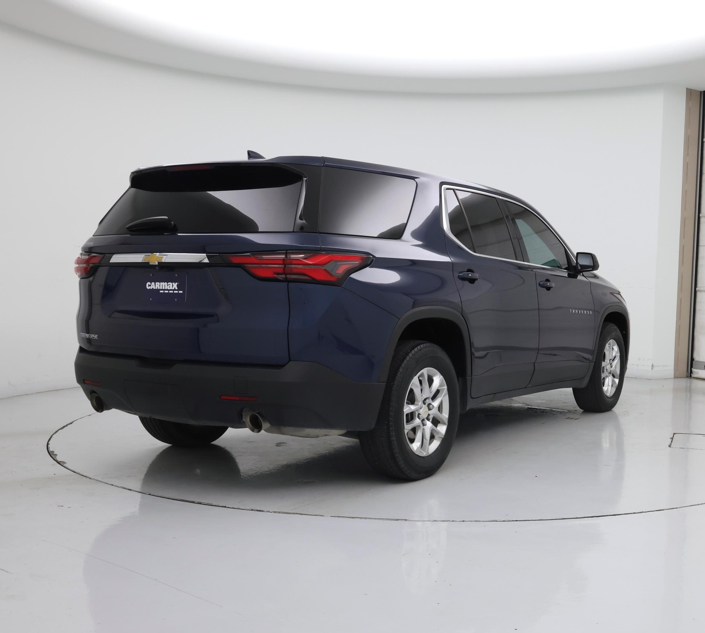 Thumbnail: 2023 Chevrolet Traverse - 8