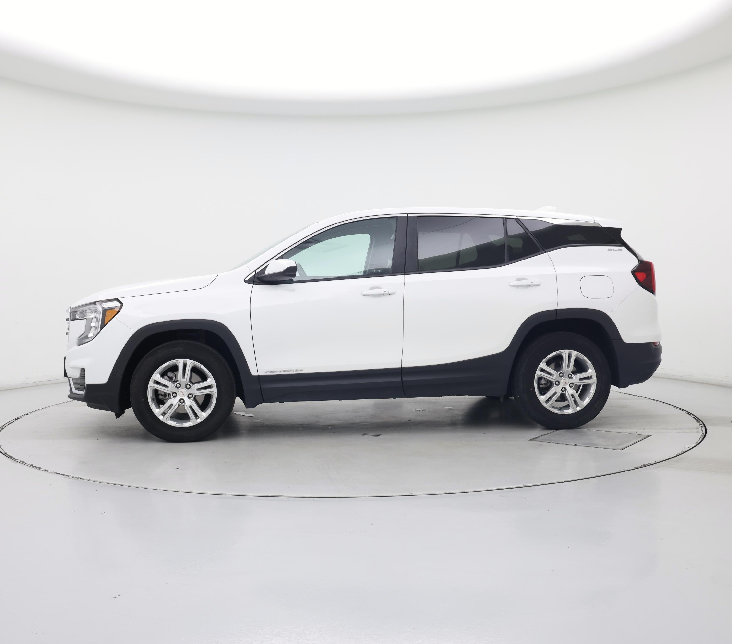 Thumbnail: 2024 GMC Terrain - 3