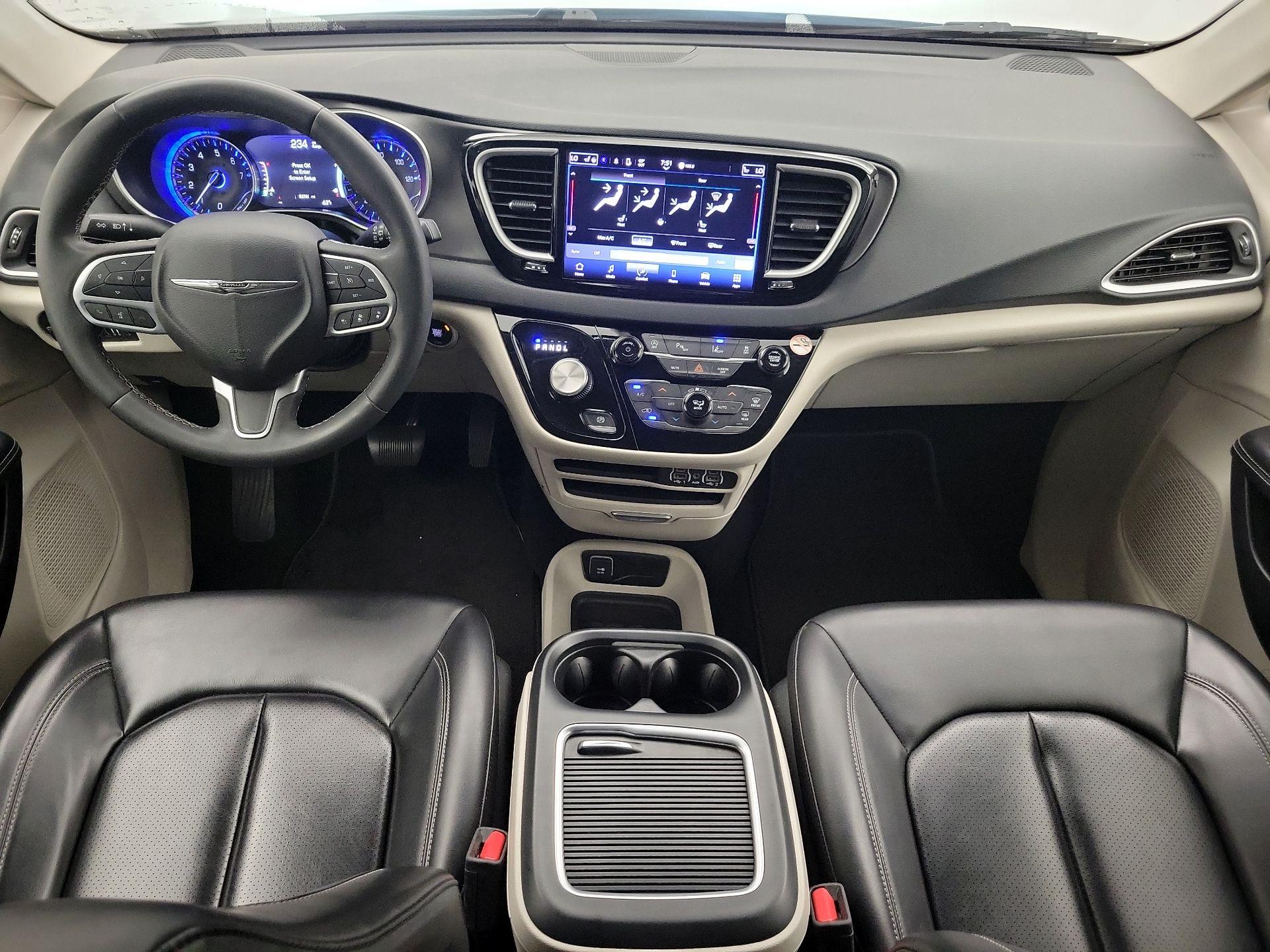 Thumbnail: 2023 Chrysler Pacifica - 9