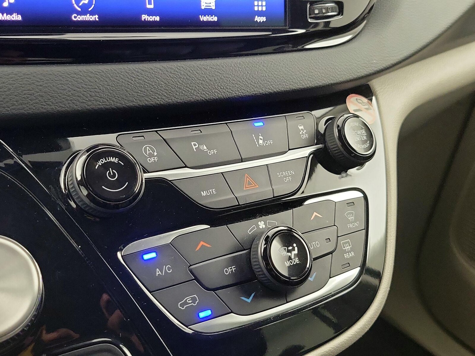 2023 Chrysler Pacifica Touring L - Photo 17