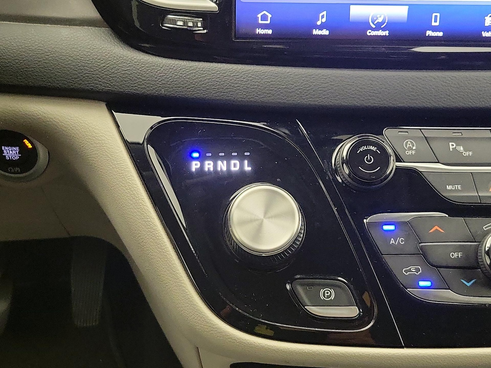 2023 Chrysler Pacifica Touring L - Photo 18