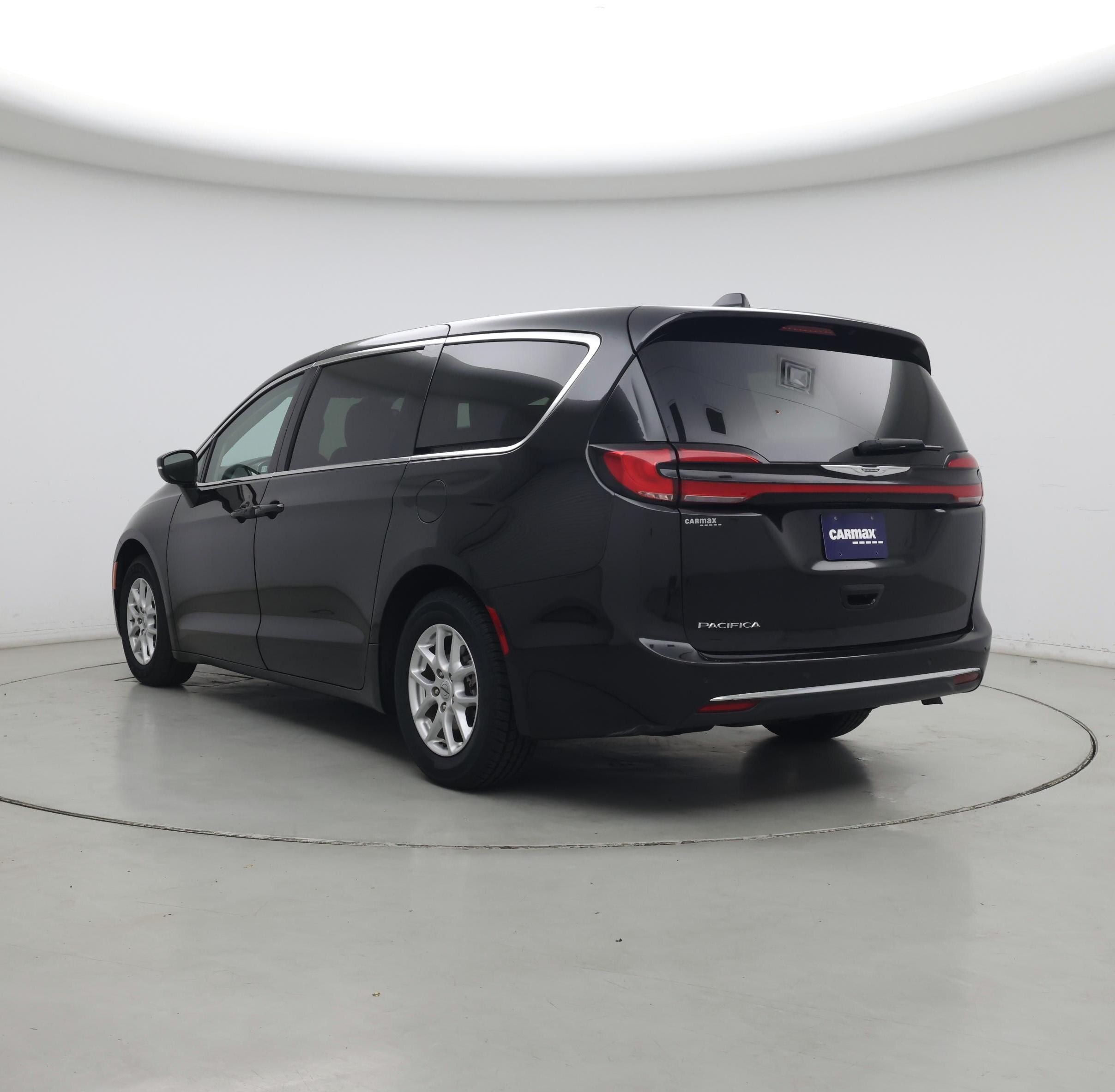 Thumbnail: 2023 Chrysler Pacifica - 2