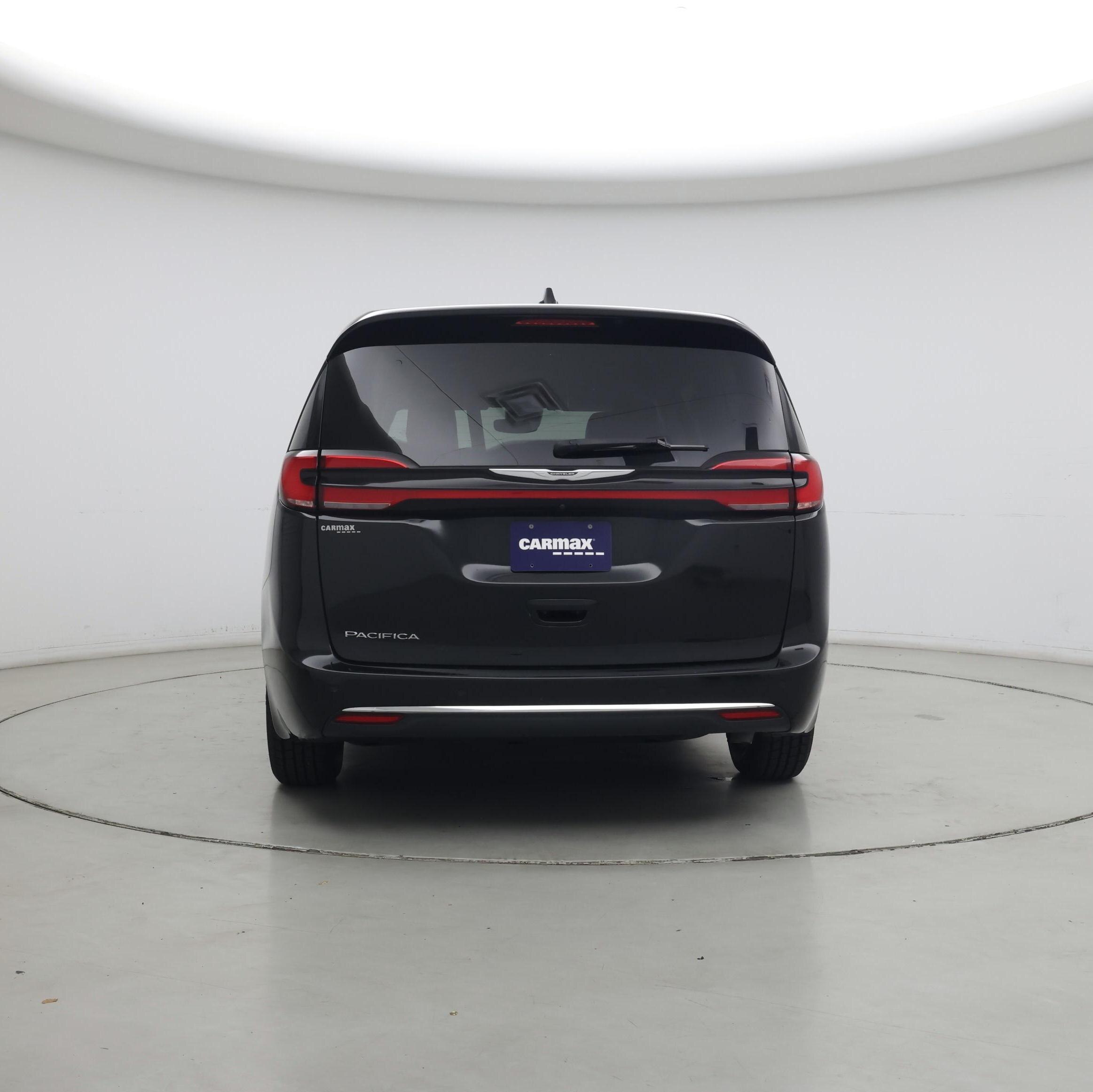 Thumbnail: 2023 Chrysler Pacifica - 6
