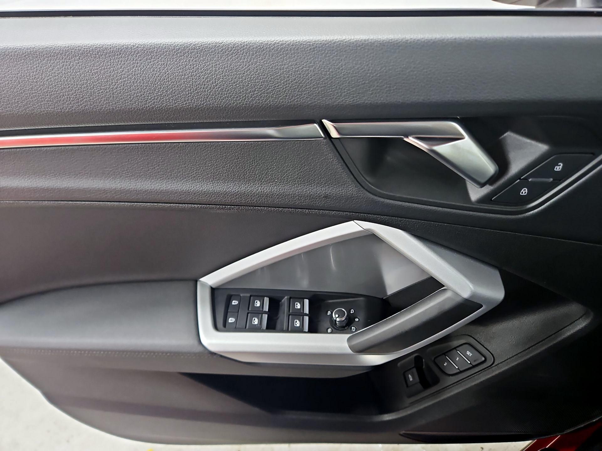 Thumbnail: 2024 Audi Q3 - 12