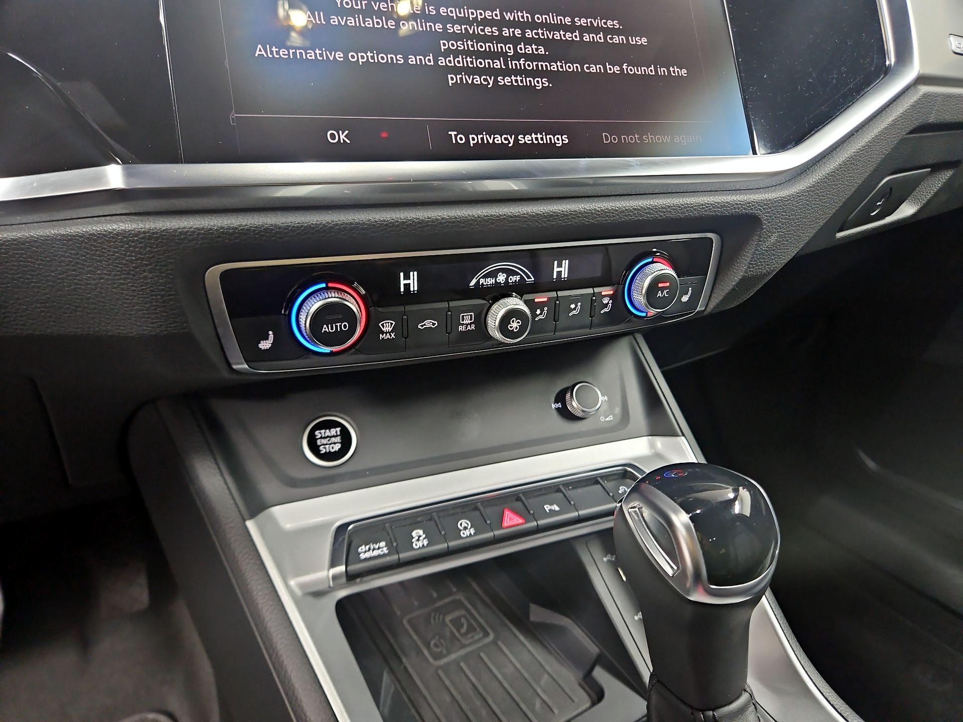 Thumbnail: 2024 Audi Q3 - 16