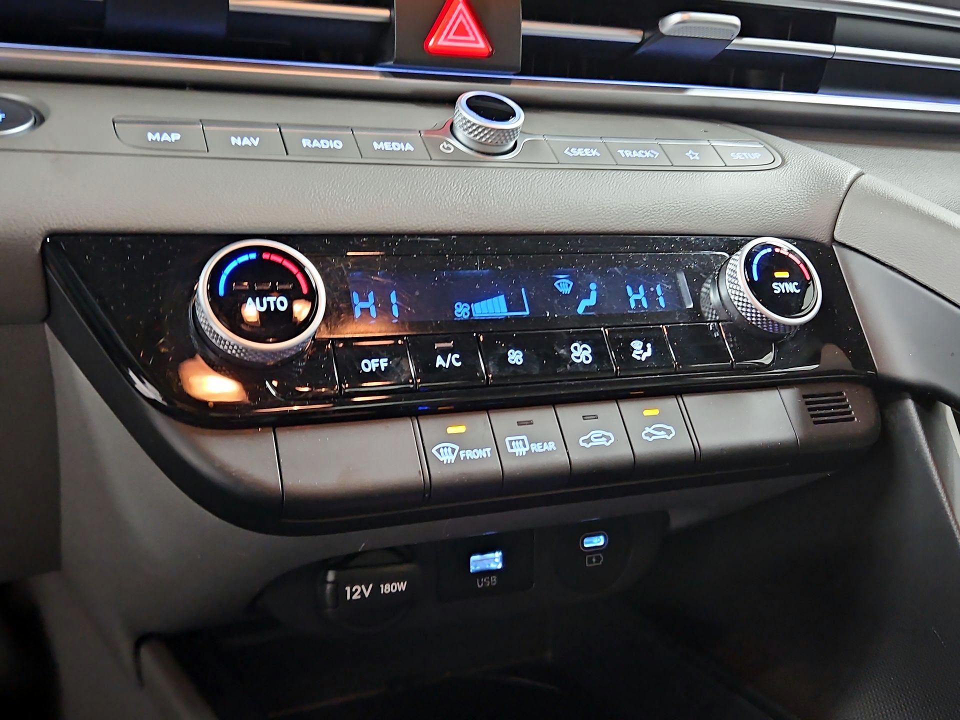 Thumbnail: 2024 Hyundai Elantra - 17