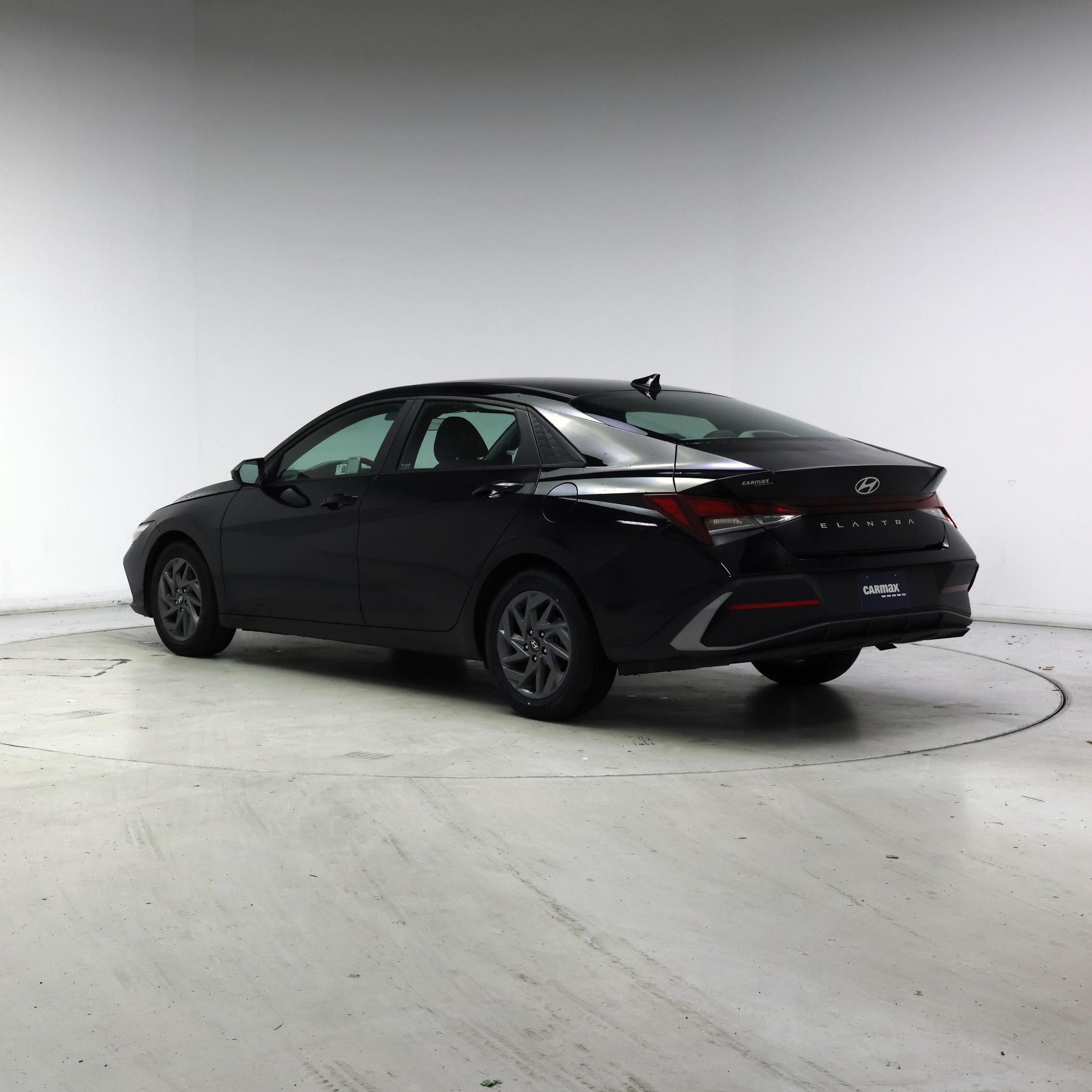 Thumbnail: 2024 Hyundai Elantra - 2