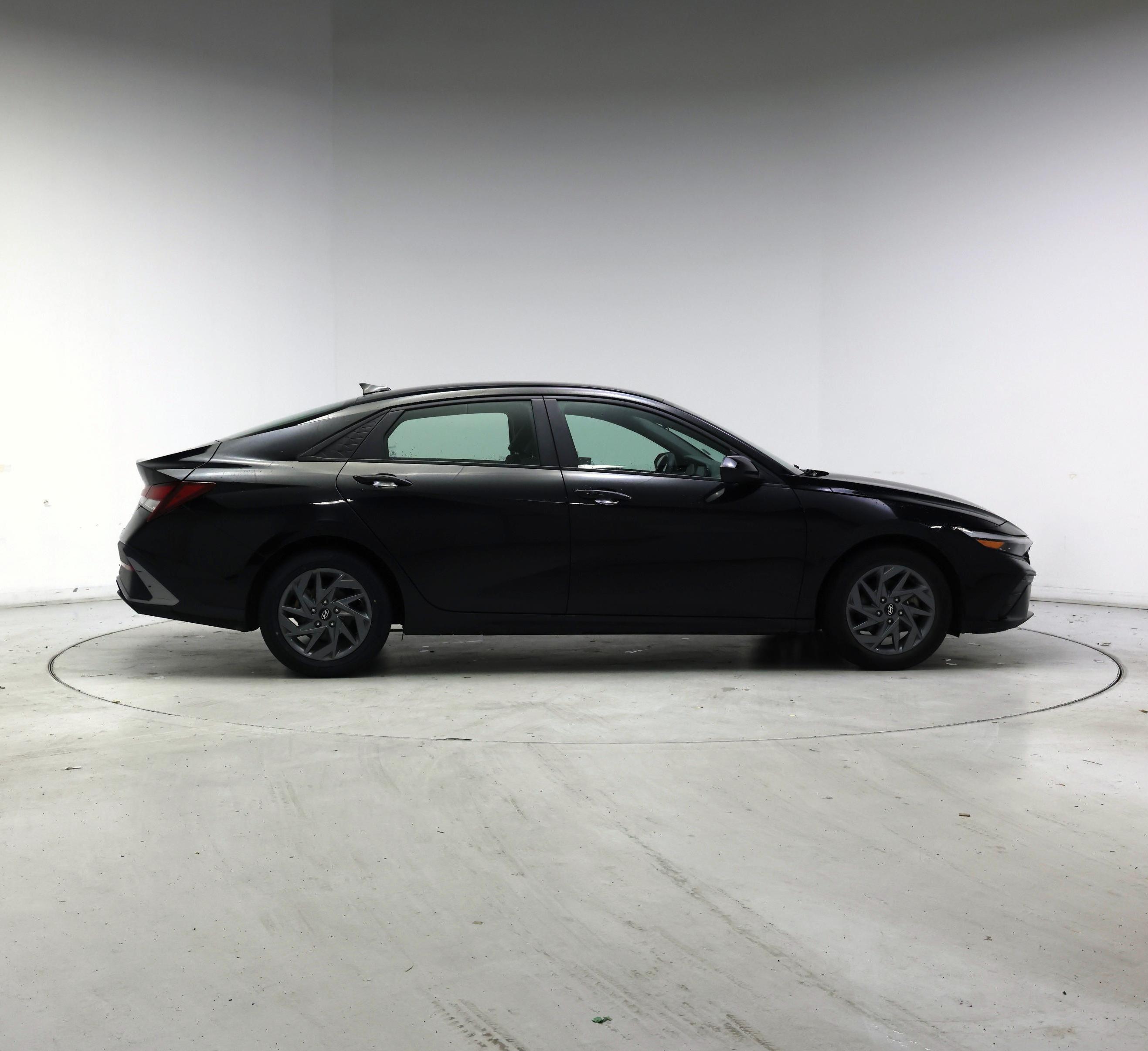 Thumbnail: 2024 Hyundai Elantra - 7