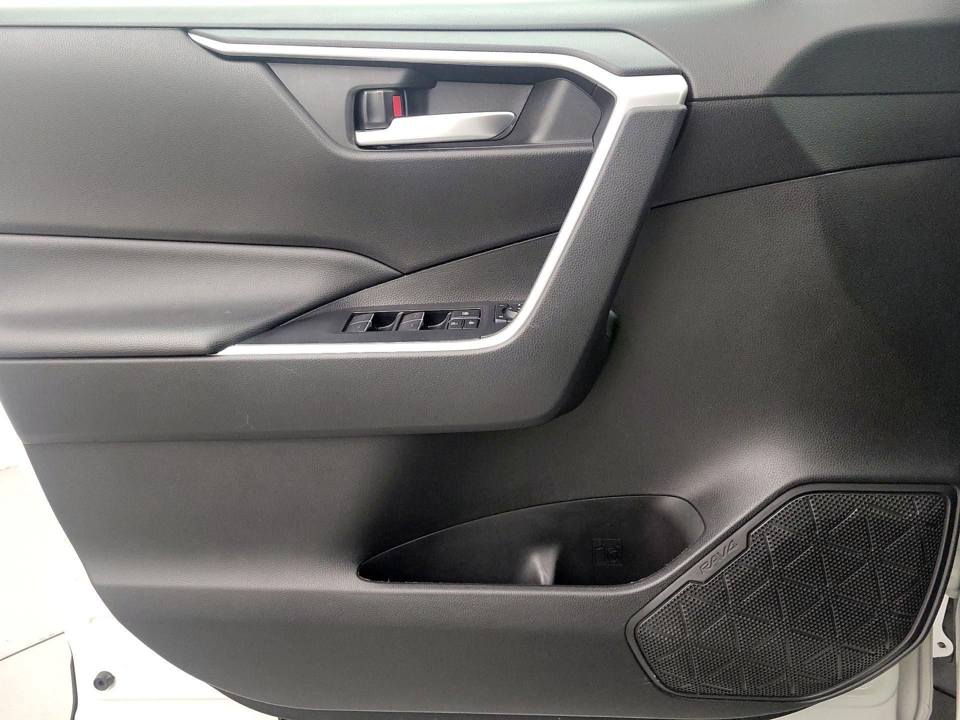 Thumbnail: 2024 Toyota RAV4 - 12