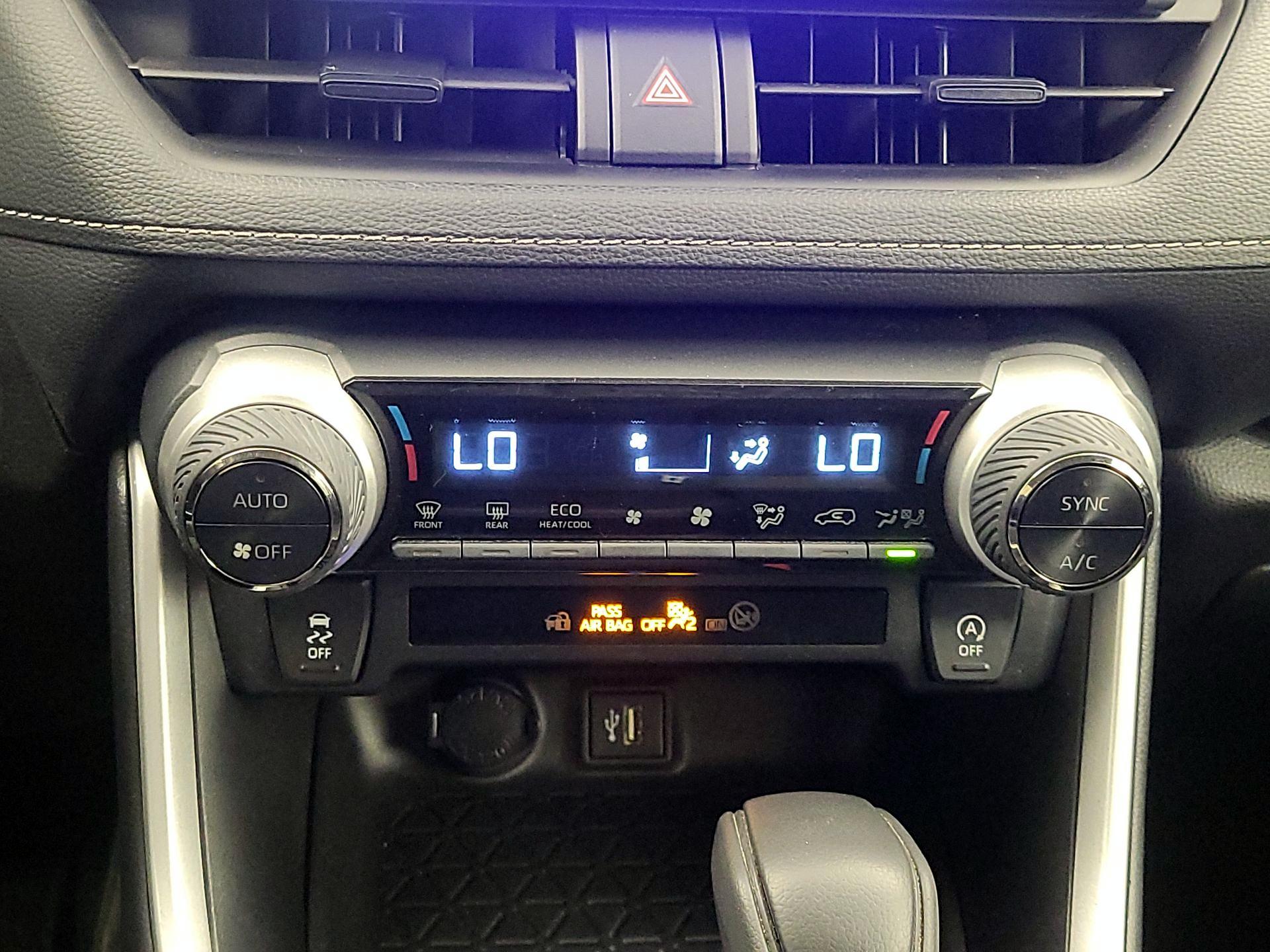 Thumbnail: 2024 Toyota RAV4 - 17