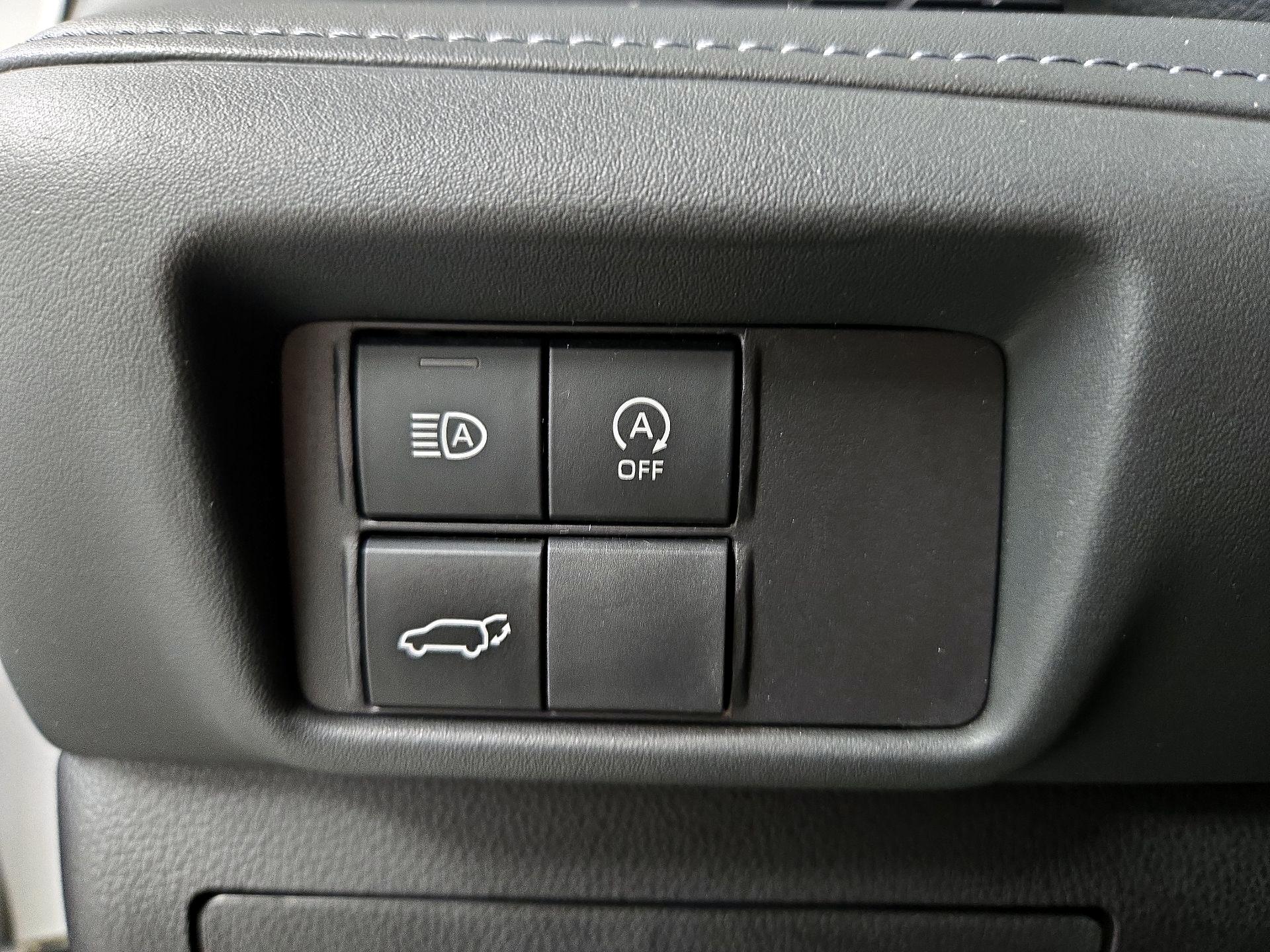 Thumbnail: 2023 Toyota Highlander - 13