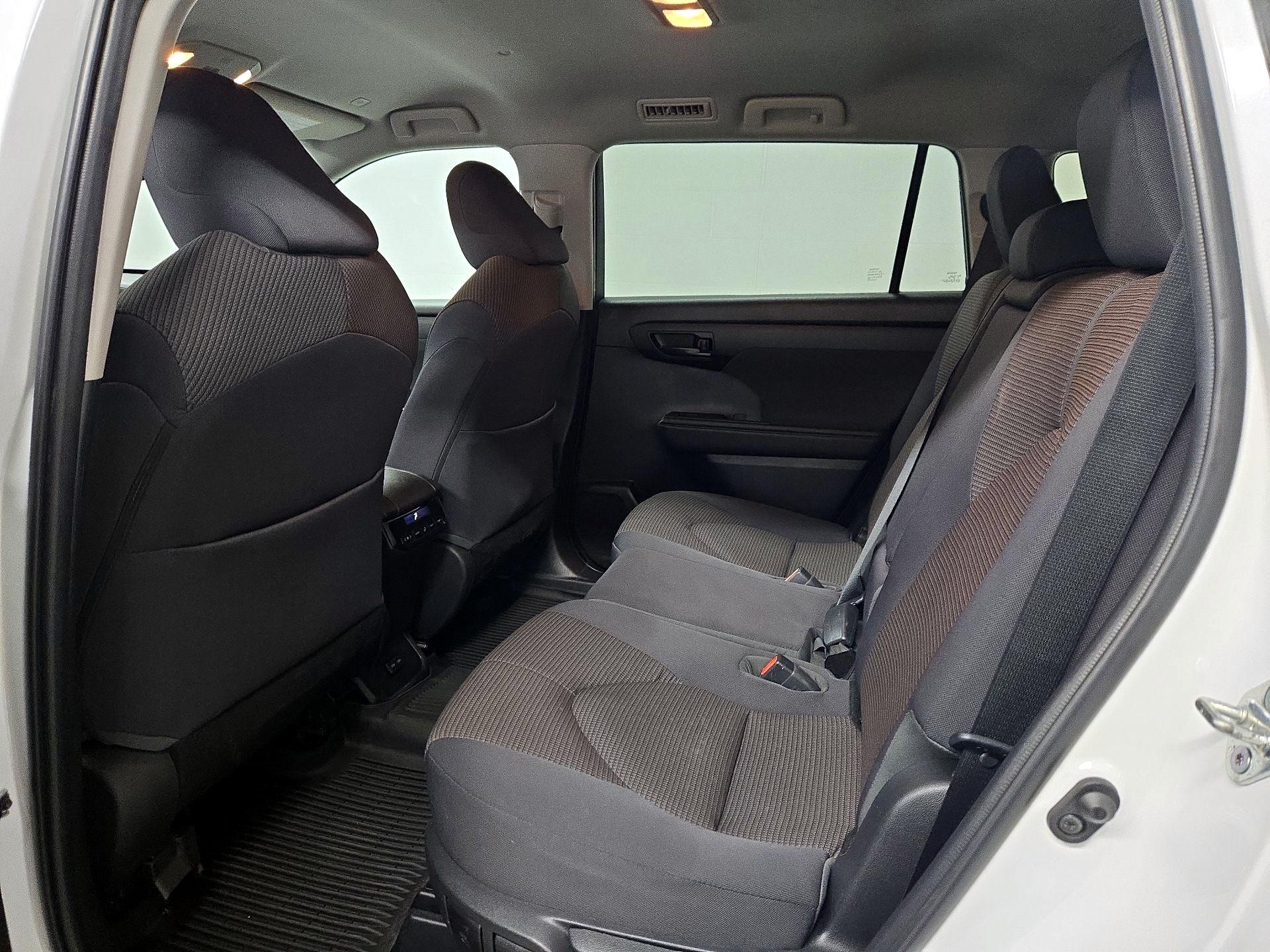 Thumbnail: 2023 Toyota Highlander - 19