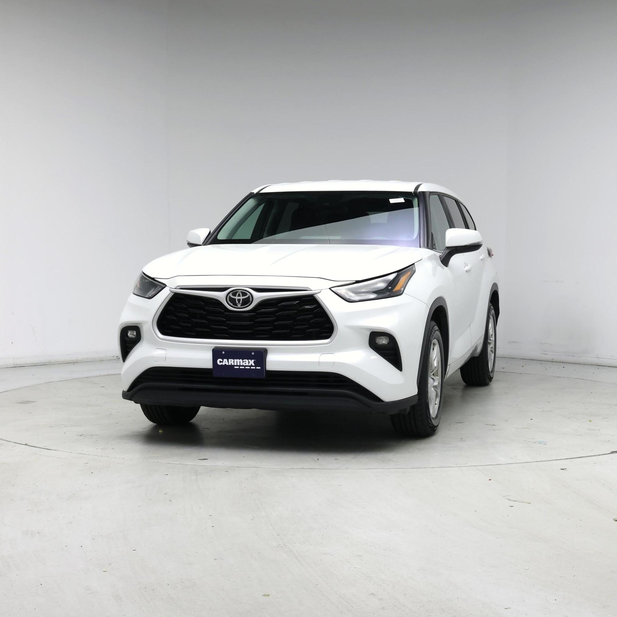 Thumbnail: 2023 Toyota Highlander - 4