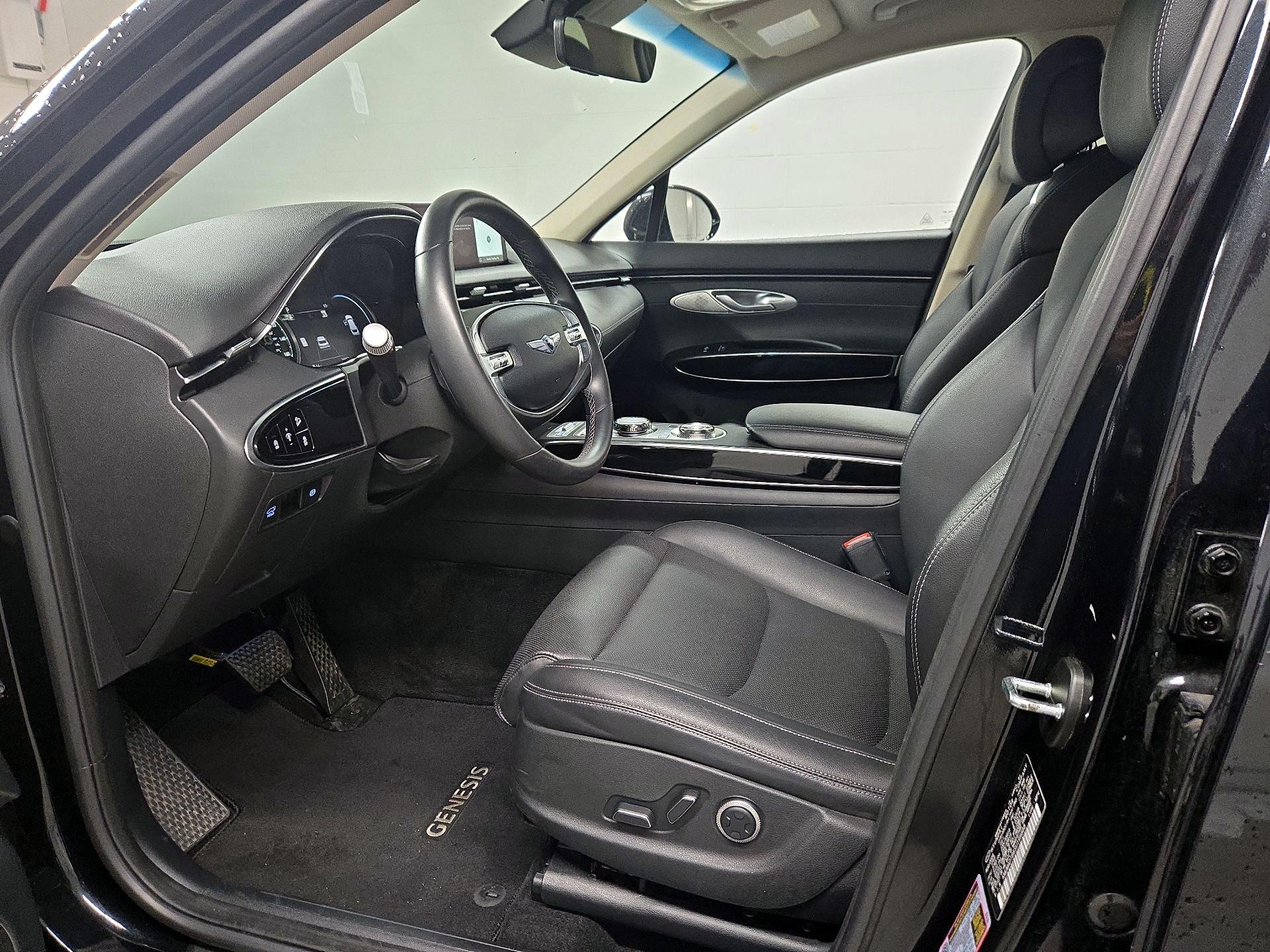 Thumbnail: 2025 Genesis GV70 - 11