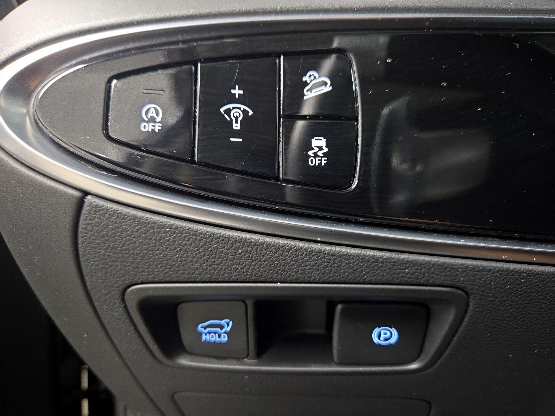 Thumbnail: 2025 Genesis GV70 - 13