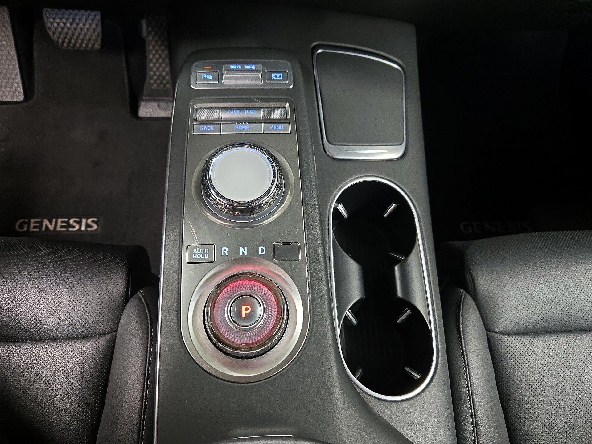 Thumbnail: 2025 Genesis GV70 - 18