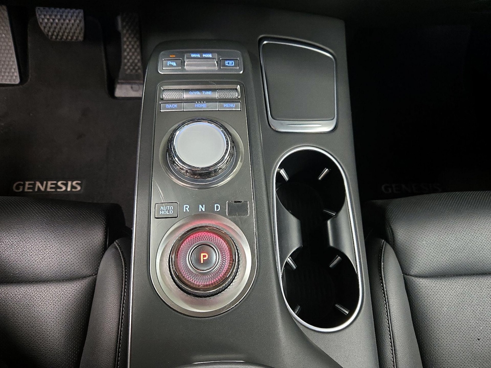 2025 GENESIS GV70 Standard - Photo 19