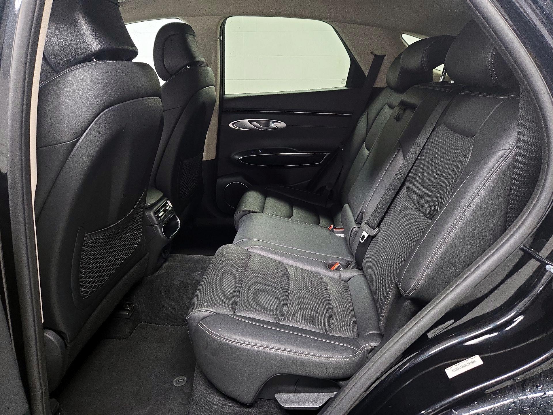 Thumbnail: 2025 Genesis GV70 - 20