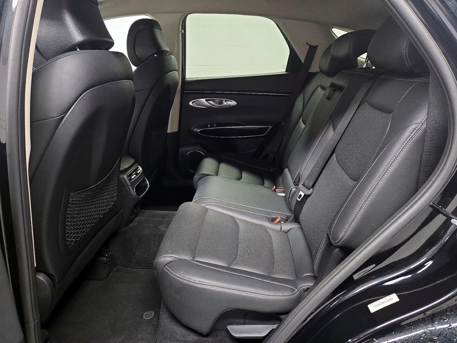 2025 GENESIS GV70 Standard - Photo 21