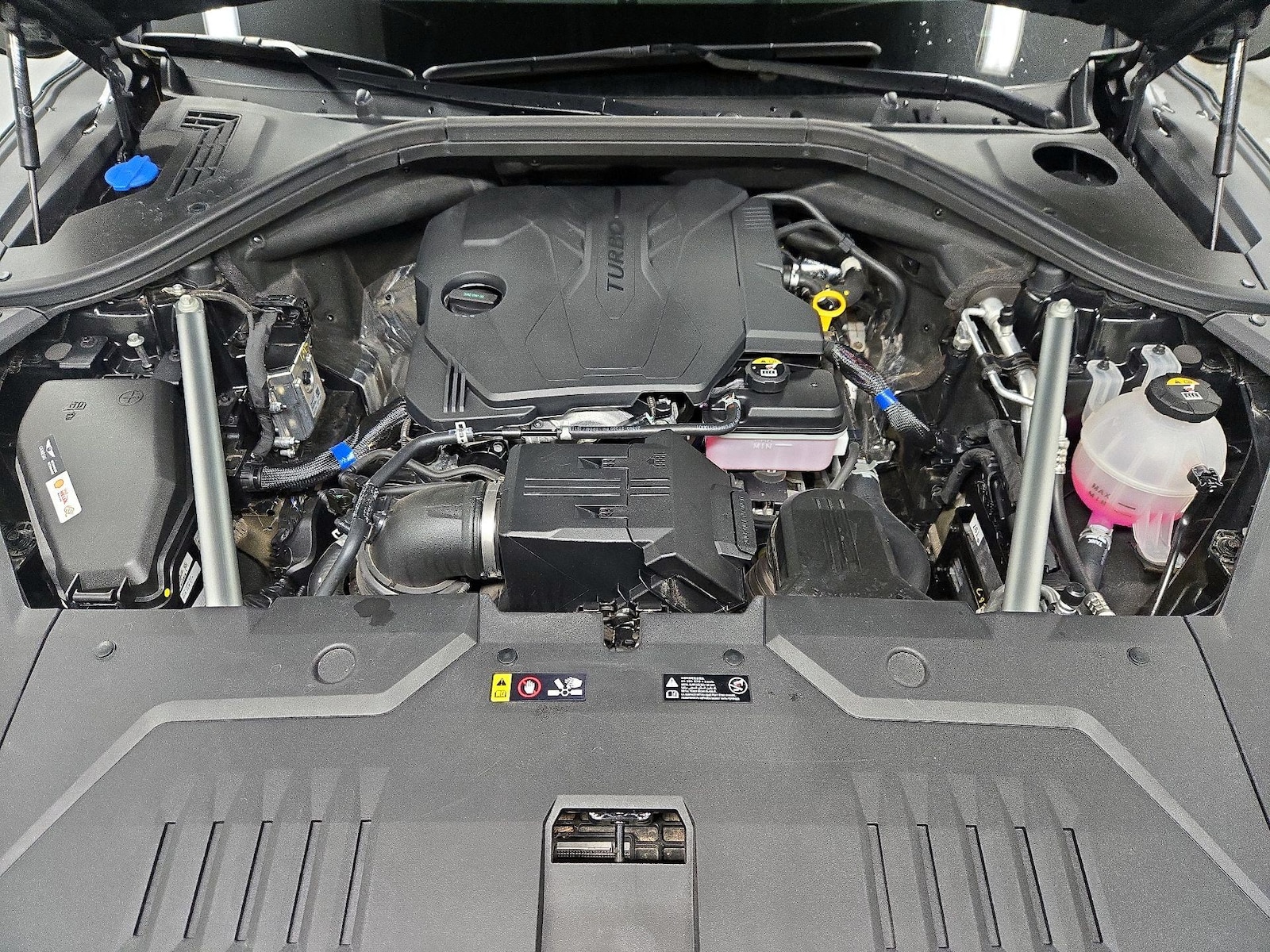 2025 GENESIS GV70 Standard - Photo 23